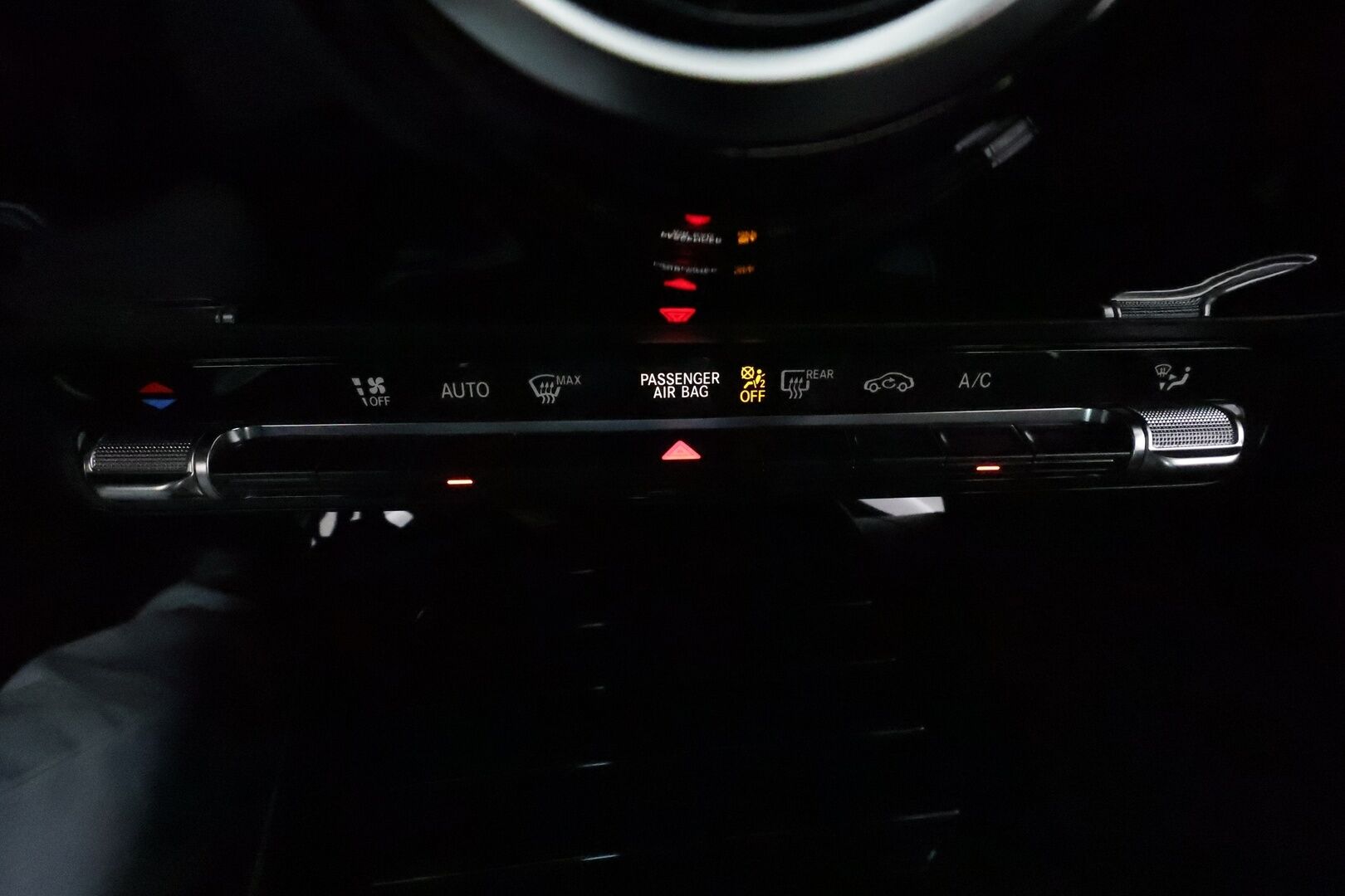 Mercedes-Benz A 2020 180 A sedan Business Style **LED-High Performance / P.kamera / Kaistavahti / Digimittaristo / Vakkari** - *1-om Suomi-auto / Kahdet Renkaat / Upea yksilö! 