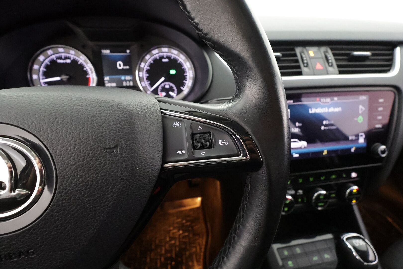 Skoda Octavia 2020 Combi 2,0 TDI 150 Style BusinessLine DSG * ACC / Webasto / P.Kamera / Apple&Android / Keyless * - 1.Om Suomi-auto / Merkkihuollettu / Kahdet Renkaat