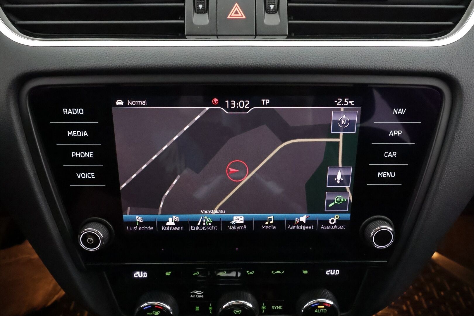 Skoda Octavia 2020 Combi 2,0 TDI 150 Style BusinessLine DSG * ACC / Webasto / P.Kamera / Apple&Android / Keyless * - 1.Om Suomi-auto / Merkkihuollettu / Kahdet Renkaat