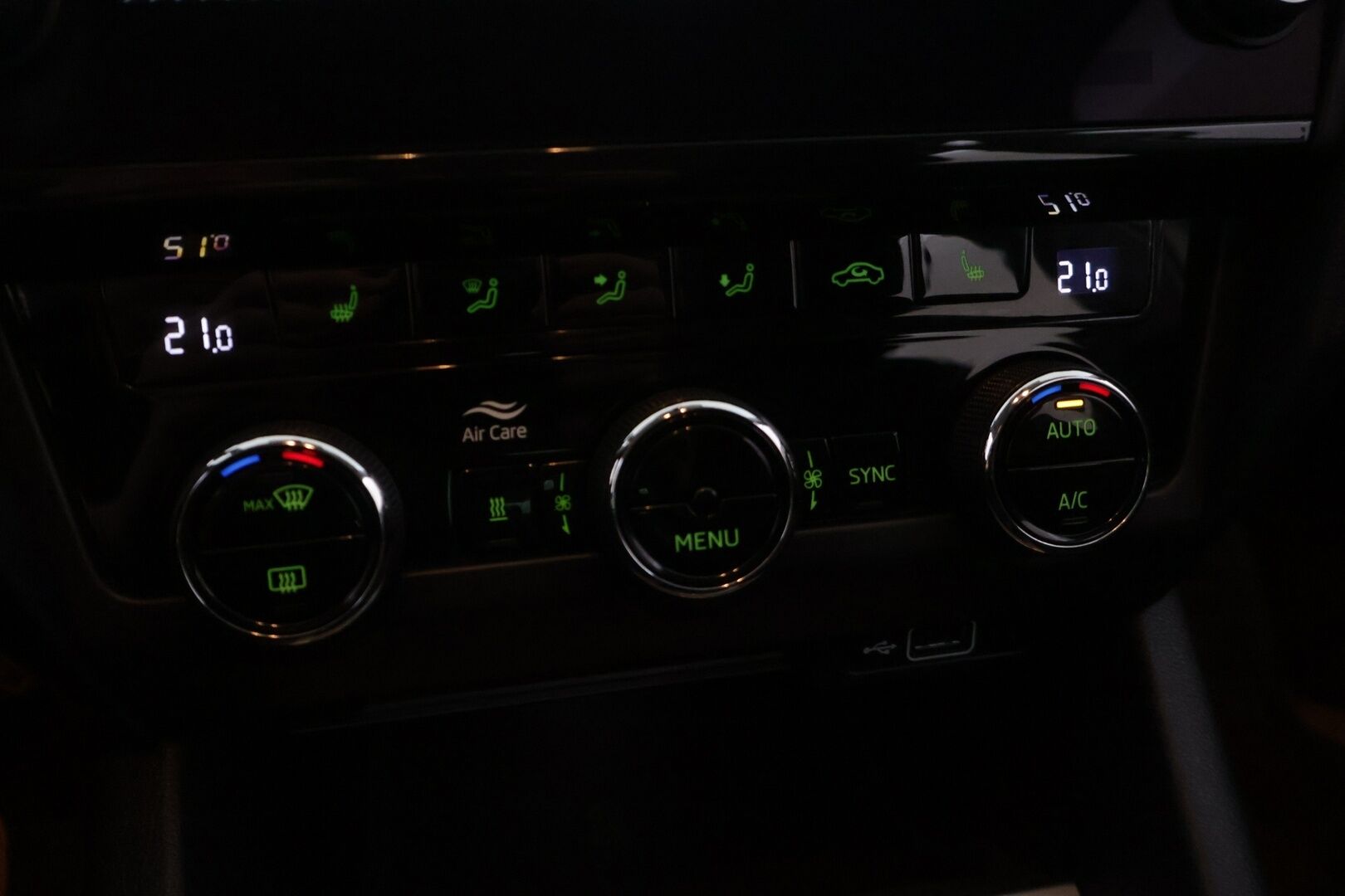 Skoda Octavia 2020 1,0 TSI Ambition BusinessLine - Suomi-auto | Webasto | Lämmitetty ohjauspyörä | Apple&Android | Vakkari - KORKO VAIN 3,99 %