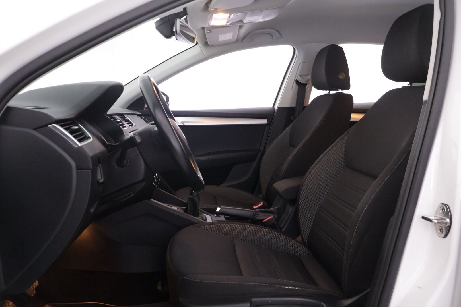 Skoda Octavia 2020 1,0 TSI Ambition BusinessLine - Suomi-auto | Webasto | Lämmitetty ohjauspyörä | Apple&Android | Vakkari - KORKO VAIN 3,99 %