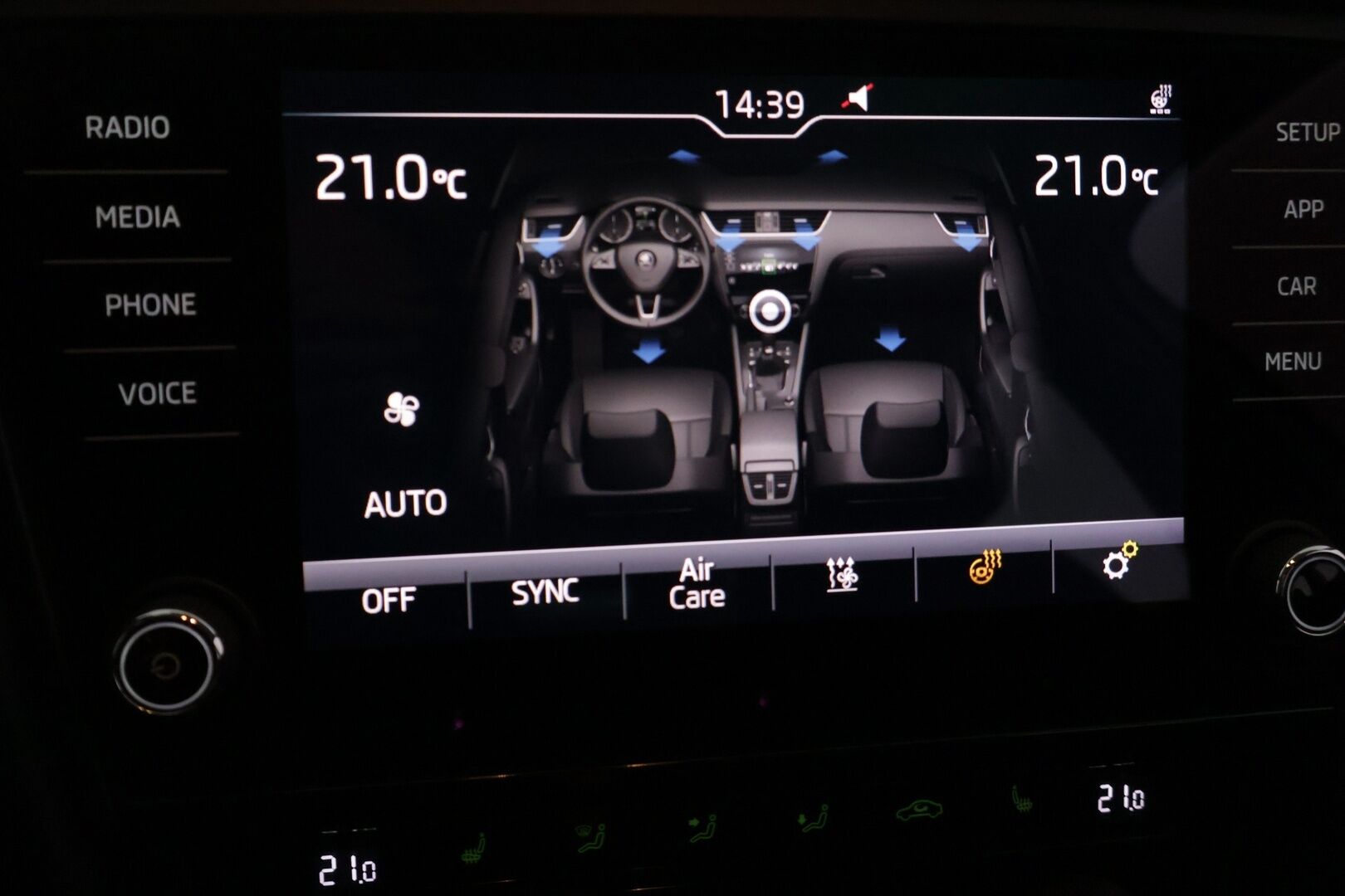 Skoda Octavia 2020 1,0 TSI Ambition BusinessLine - Suomi-auto | Webasto | Lämmitetty ohjauspyörä | Apple&Android | Vakkari - KORKO VAIN 3,99 %