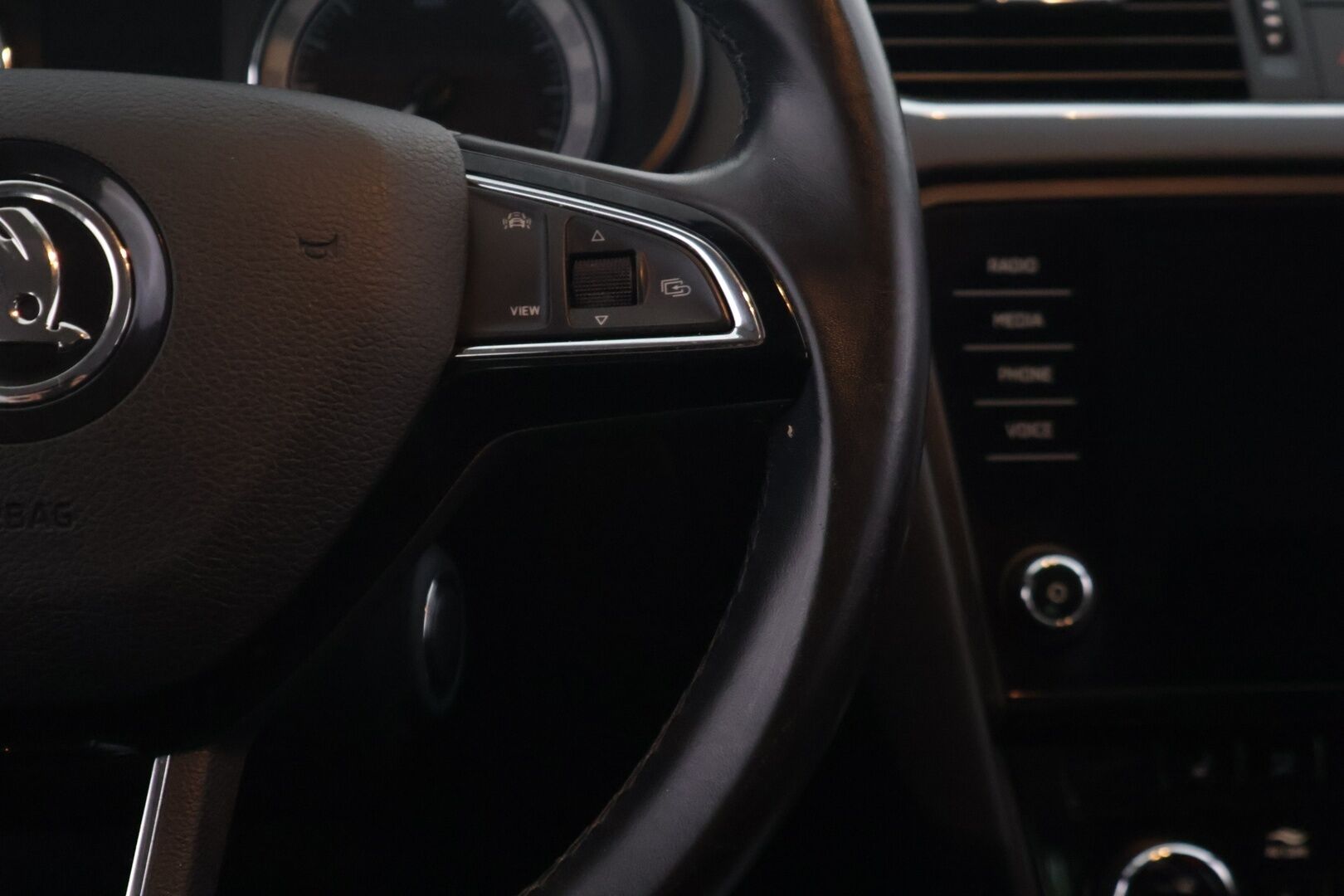 Skoda Octavia 2020 1,0 TSI Ambition BusinessLine - Suomi-auto | Webasto | Lämmitetty ohjauspyörä | Apple&Android | Vakkari - KORKO VAIN 3,99 %