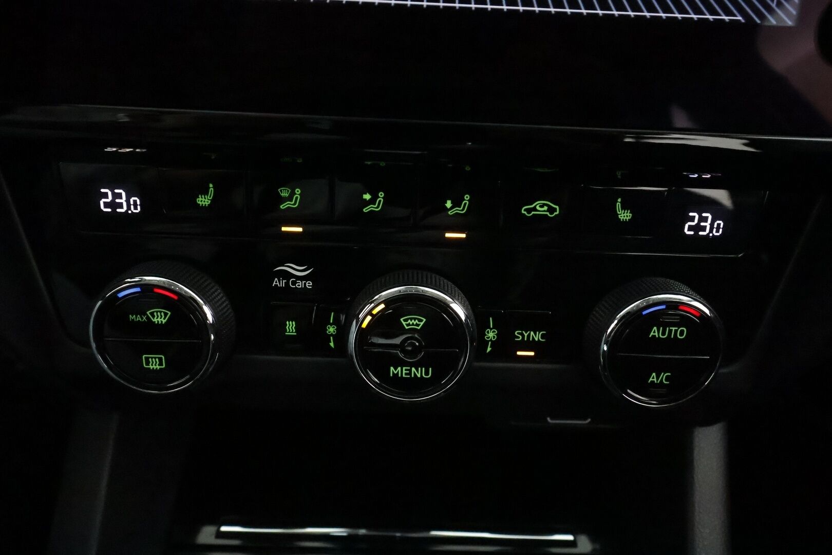 Skoda Octavia 2020 Combi 2,0 TDI 184 4x4 Scout BusinessLine DSG Autom. **Adapt.vakkari / Webasto / Koukku / P.Kamera / Kaistavahti / Keyless** - Suomi-auto / Facelift / Apple&Android / LED / Sähköluukku