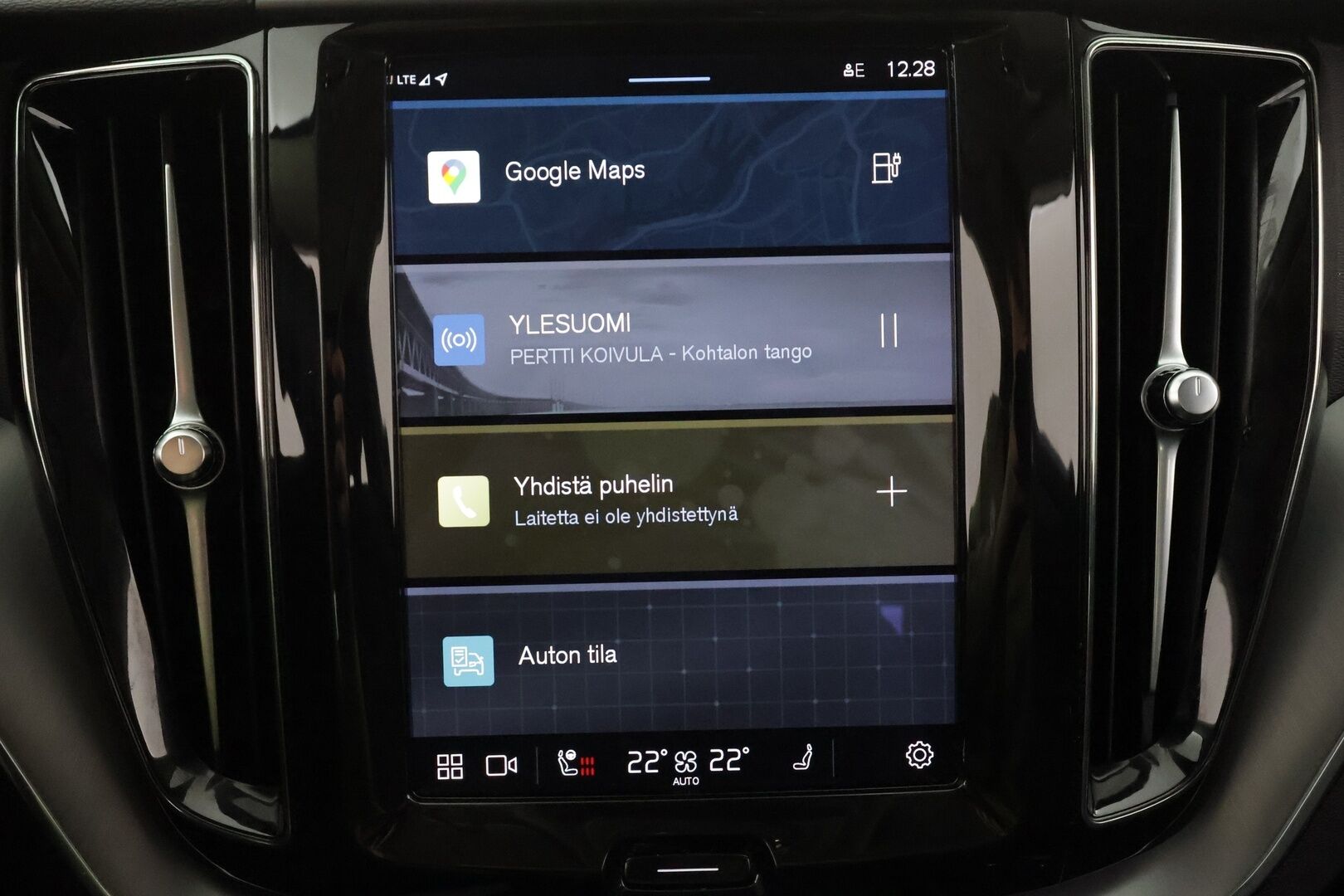 Volvo XC60 2023 T6 AWD Long Range Core aut * ACC / 360° / LED / Navi / Webasto / Koukku / Panorama / KeylessGo / BLIS / Facelift * - HULLUT BLACKWEEK JATKOT - KORKOTARJOUS 2,49%