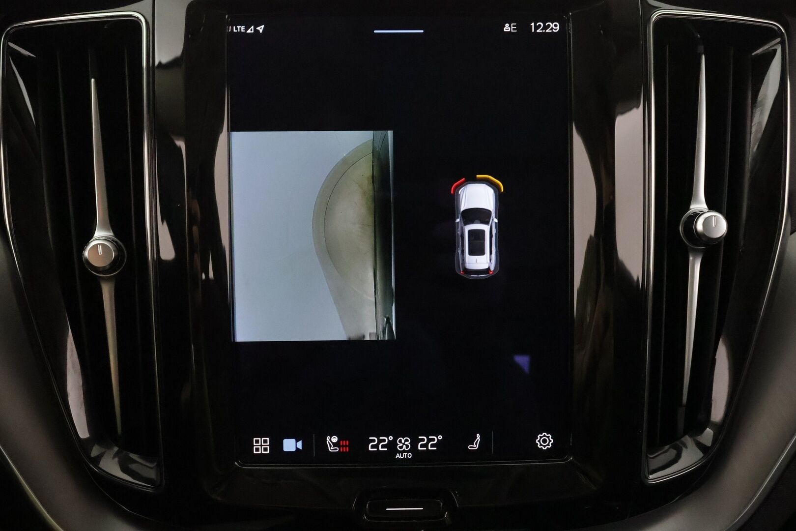 Volvo XC60 2023 T6 AWD Long Range Core aut * ACC / 360° / LED / Navi / Webasto / Koukku / Panorama / KeylessGo / BLIS / Facelift * - HULLUT BLACKWEEK JATKOT - KORKOTARJOUS 2,49%