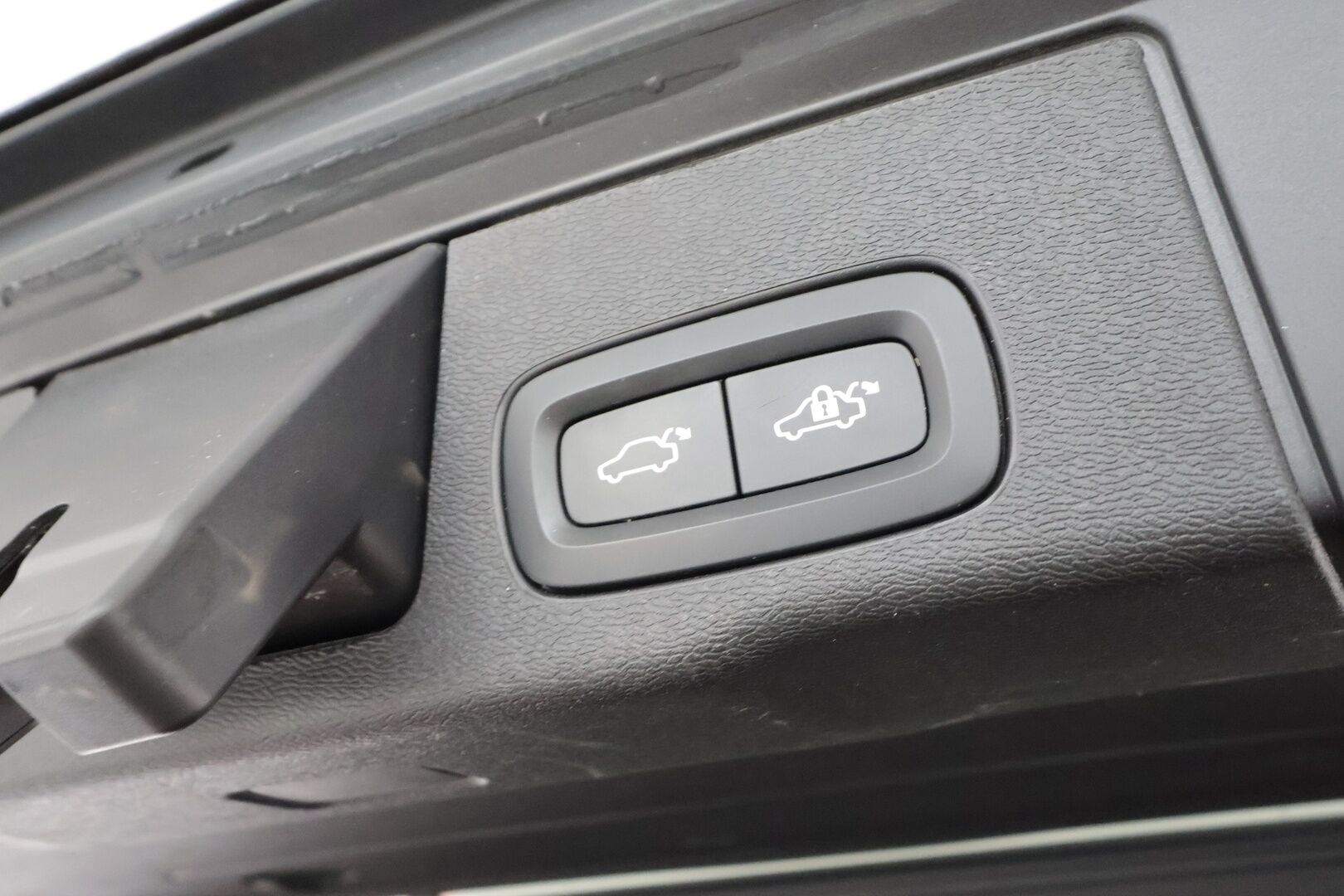 Volvo XC60 2023 T6 AWD Long Range Core aut * ACC / 360° / LED / Navi / Webasto / Koukku / Panorama / KeylessGo / BLIS / Facelift * - HULLUT BLACKWEEK JATKOT - KORKOTARJOUS 2,49%