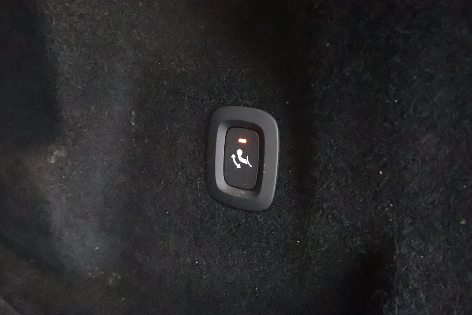 Volvo XC60 2023 T6 AWD Long Range Core aut * ACC / 360° / LED / Navi / Webasto / Koukku / Panorama / KeylessGo / BLIS / Facelift * - HULLUT BLACKWEEK JATKOT - KORKOTARJOUS 2,49%