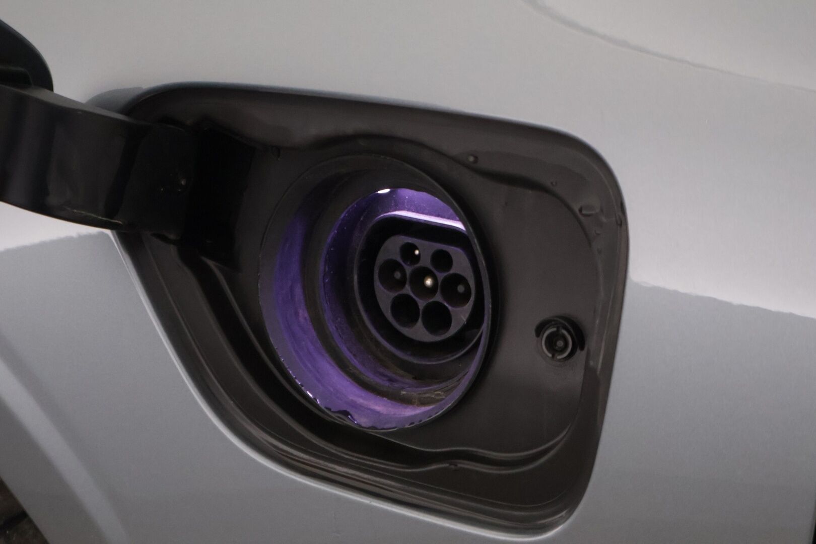 Volvo S60 2020 T8 TwE AWD Business Inscription aut. */ ACC / Hieronta / H&K / 360° / HUD / Ilmastoidut Nahkapenkit / Webasto / 2x renkaat* - Akku kuntotarkastettu / Juuri katsastettu / Jakohihna vaihdettu