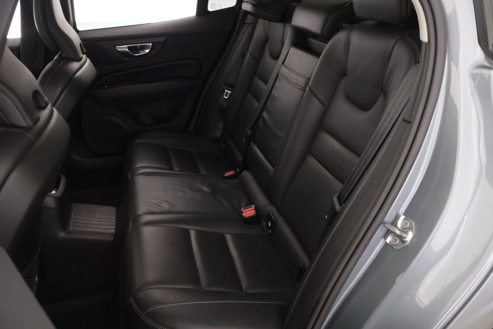 Volvo S60 2020 T8 TwE AWD Business Inscription aut. */ ACC / Hieronta / H&K / 360° / HUD / Ilmastoidut Nahkapenkit / Webasto / 2x renkaat* - Akku kuntotarkastettu / Juuri katsastettu / Jakohihna vaihdettu