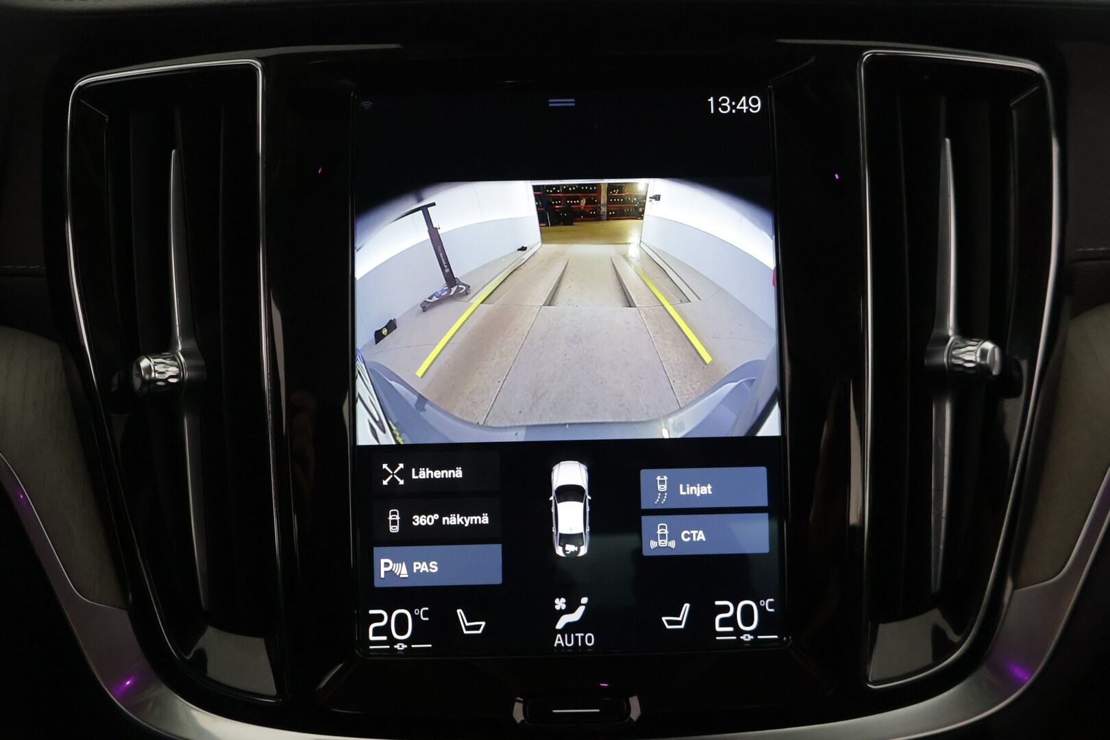 Volvo S60 2020 T8 TwE AWD Business Inscription aut. */ ACC / Hieronta / H&K / 360° / HUD / Ilmastoidut Nahkapenkit / Webasto / 2x renkaat* - Akku kuntotarkastettu / Juuri katsastettu / Jakohihna vaihdettu