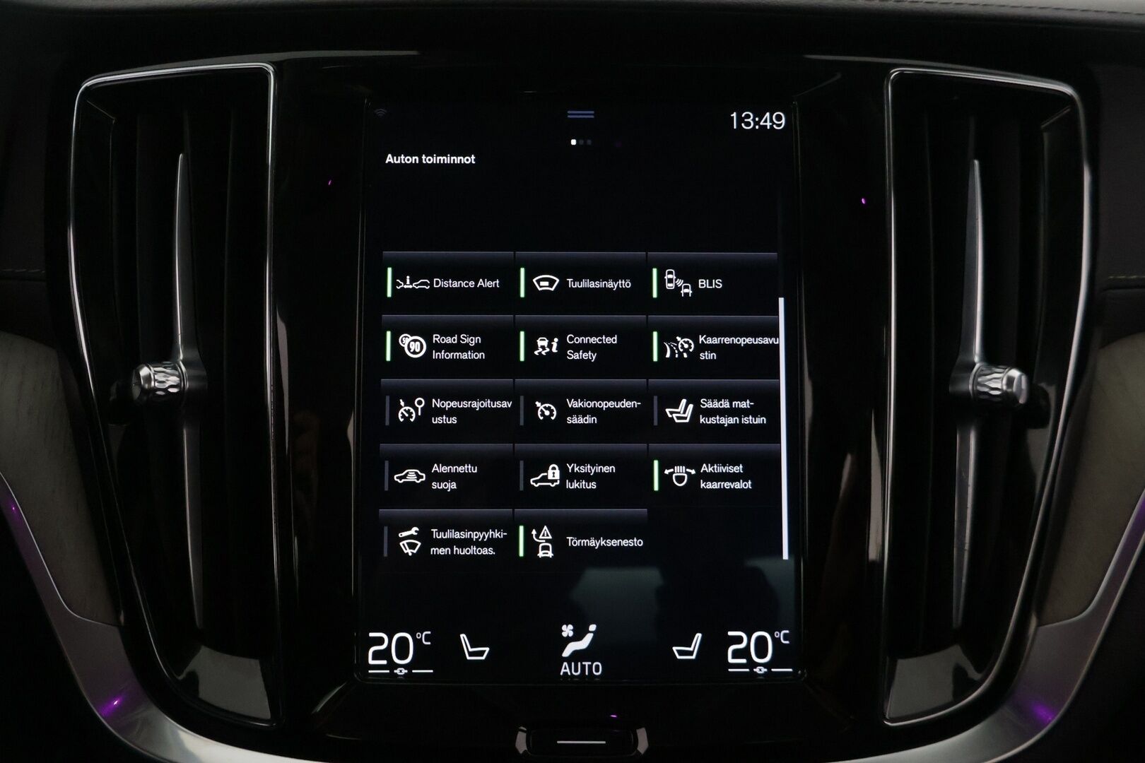 Volvo S60 2020 T8 TwE AWD Business Inscription aut. */ ACC / Hieronta / H&K / 360° / HUD / Ilmastoidut Nahkapenkit / Webasto / 2x renkaat* - Akku kuntotarkastettu / Juuri katsastettu / Jakohihna vaihdettu - HULLUT BLACKWEEK JATKOT - KORKOTARJOUS 2,49%