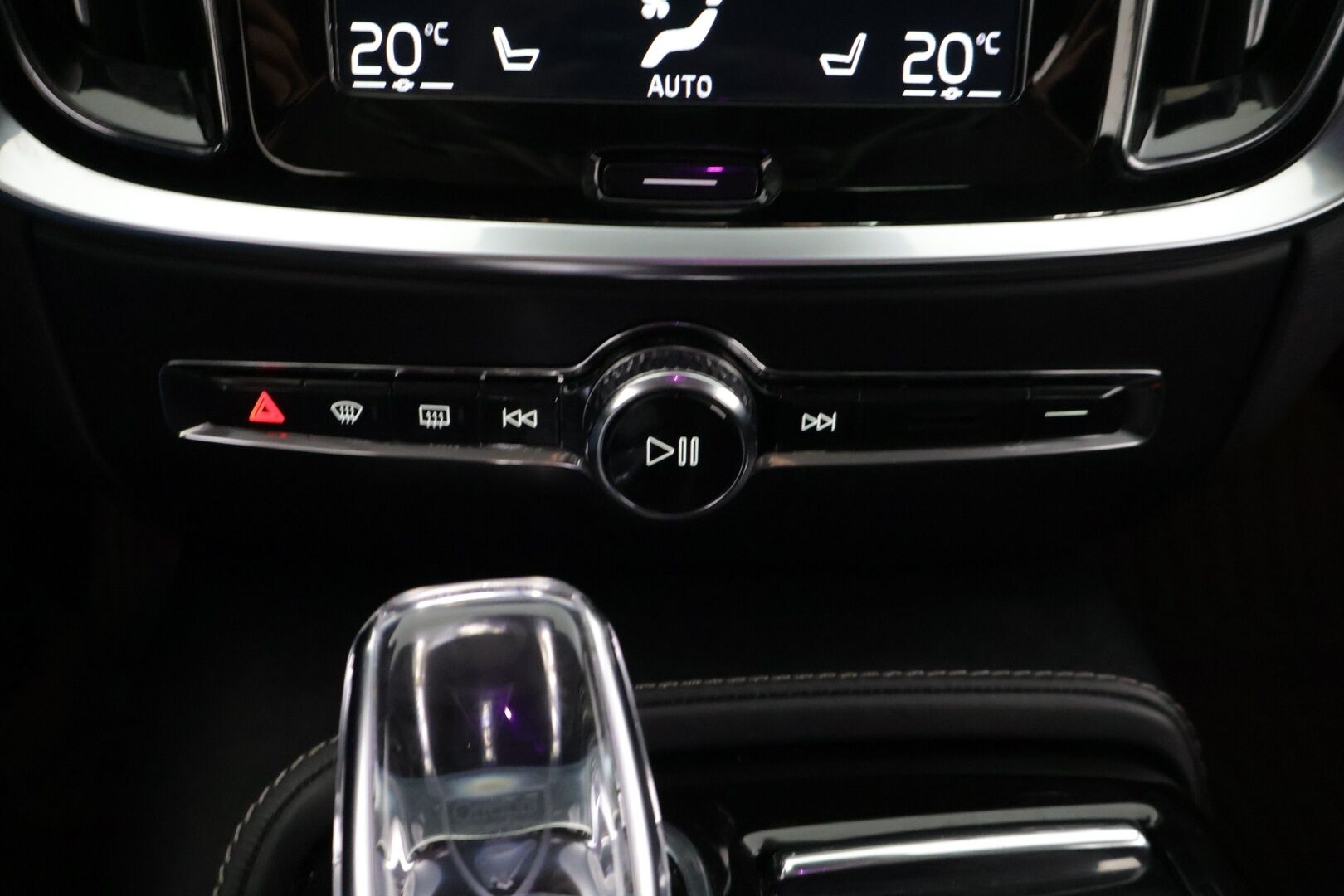 Volvo S60 2020 T8 TwE AWD Business Inscription aut. */ ACC / Hieronta / H&K / 360° / HUD / Ilmastoidut Nahkapenkit / Webasto / 2x renkaat* - Akku kuntotarkastettu / Juuri katsastettu / Jakohihna vaihdettu