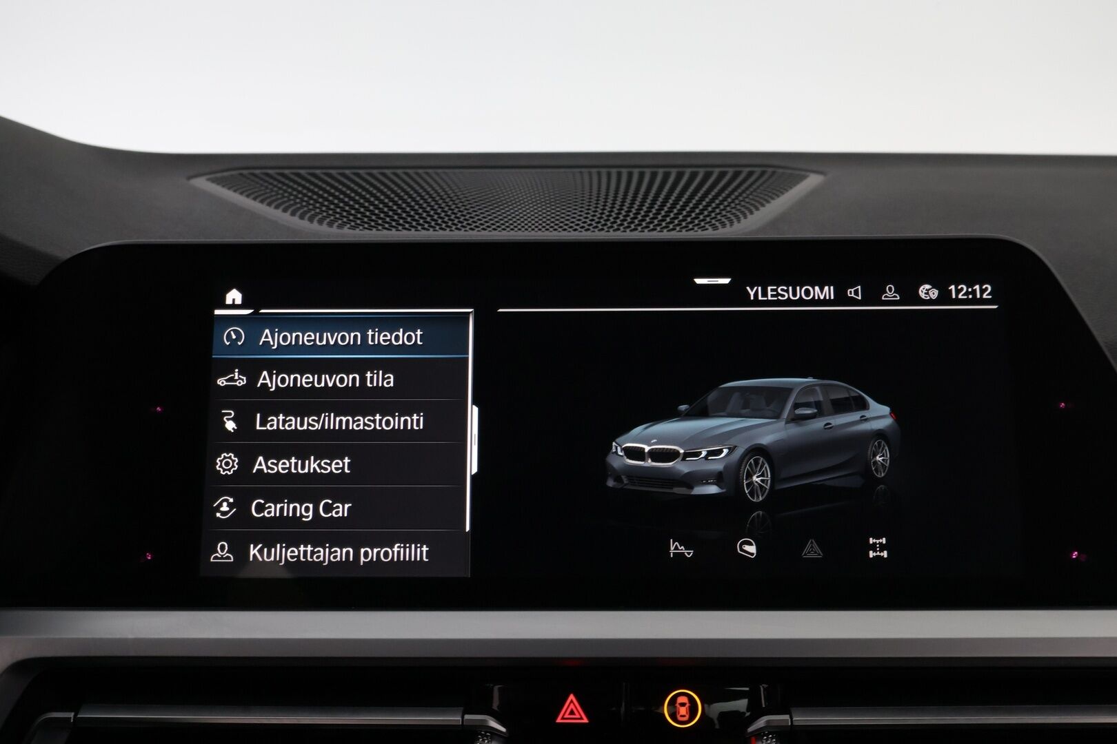 BMW 330 2020 G20 Sedan 330e A Charged Edition Sport* Ruskeat nahat / Vetokoukku / Professional Navi / Digimittari / Adapt.LED / Shadowline* - Akku kuntotarkastettu / 2x Hyvät renkaat / 2x Latauskaapelit