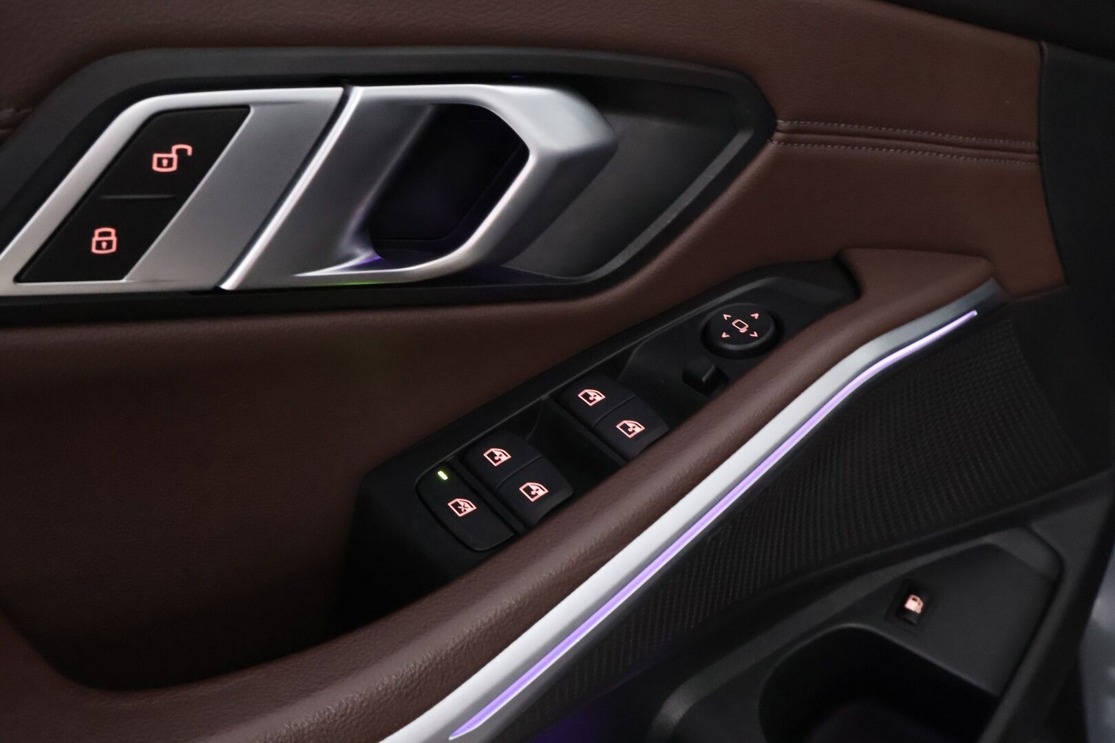 BMW 330 2020 G20 Sedan 330e A Charged Edition Sport* Ruskeat nahat / Vetokoukku / Professional Navi / Digimittari / Adapt.LED / Shadowline* - Akku kuntotarkastettu / 2x Hyvät renkaat / 2x Latauskaapelit