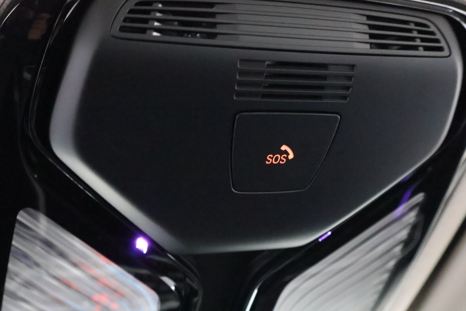 BMW 330 2020 G20 Sedan 330e A Charged Edition Sport* Ruskeat nahat / Vetokoukku / Professional Navi / Digimittari / Adapt.LED / Shadowline* - Akku kuntotarkastettu / 2x Hyvät renkaat / 2x Latauskaapelit