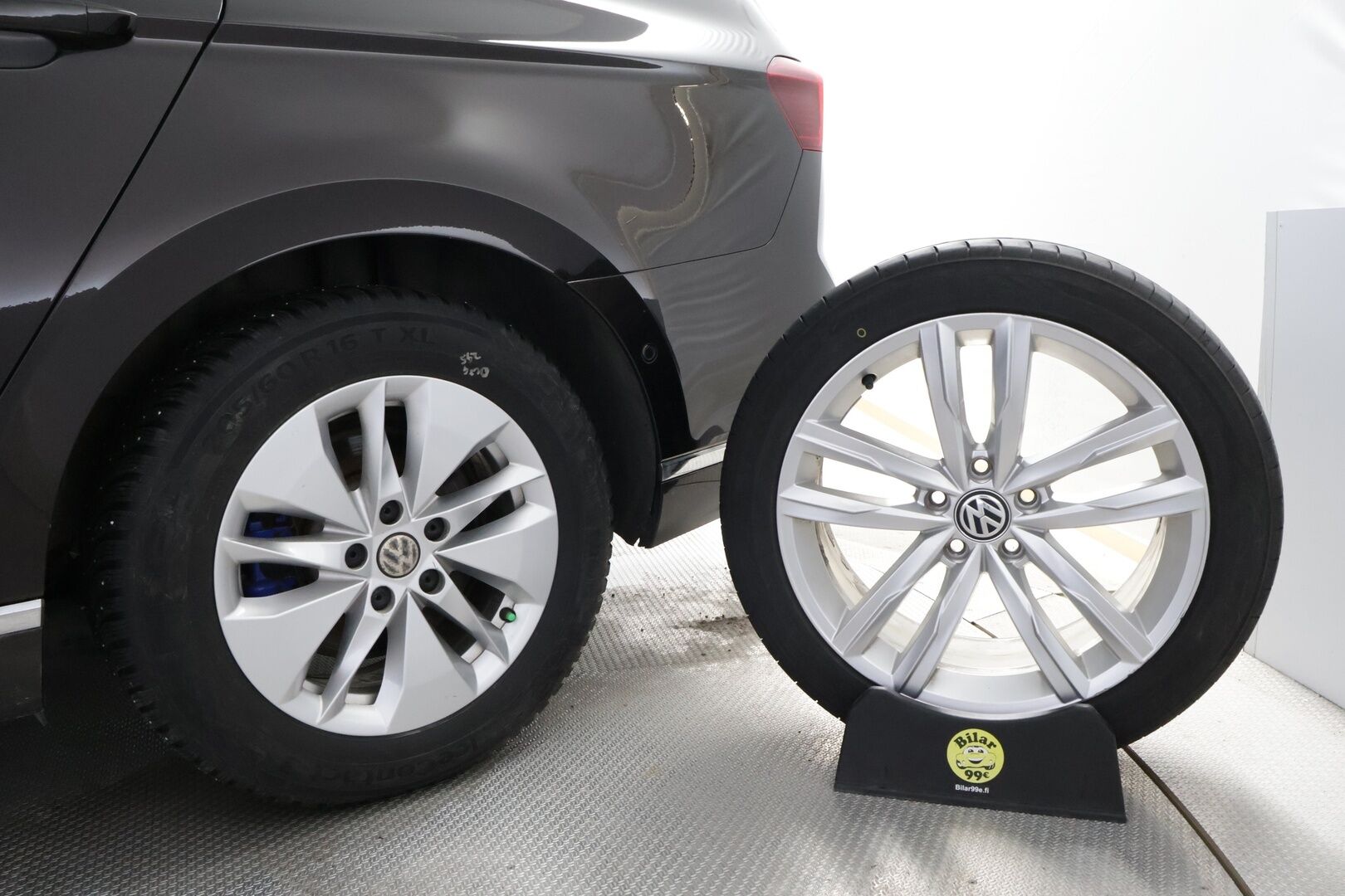 VOLKSWAGEN PASSAT 2020 Variant GTE Plug-In Hybrid 160 kW DSG * Adapt.Vakkari / Hieronta / iQ Matrix LED / Peruutuskamera / HUD / Digimittari - Jakopää juuri tehty / 2x Renkaat aluvantein / Juuri tullut Tampereelle!