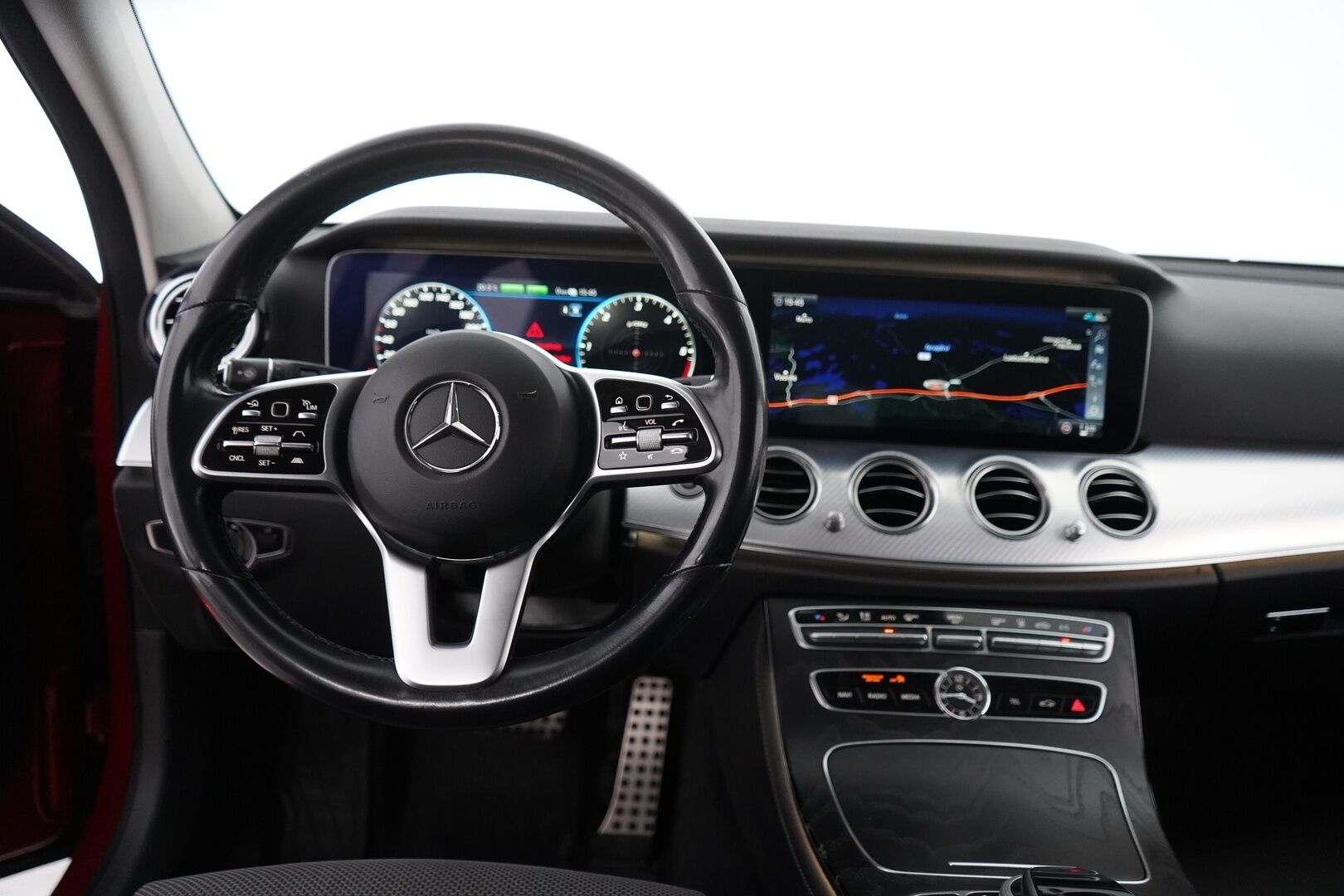 MERCEDES-BENZ E 2020 300de Avantgarde SE-Edition *Distronic+ / Widescreen / Koukku / Kamera* - Kahdet OEM vanteet / Huippuvarusteet / Erikoisväri / Viimeisin huolto 168tkm käyttöautolla