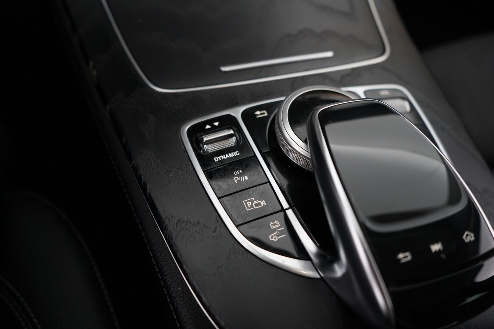 MERCEDES-BENZ E 2020 300de Avantgarde SE-Edition *Distronic+ / Widescreen / Koukku / Kamera* - Kahdet OEM vanteet / Huippuvarusteet / Erikoisväri / Viimeisin huolto 168tkm käyttöautolla