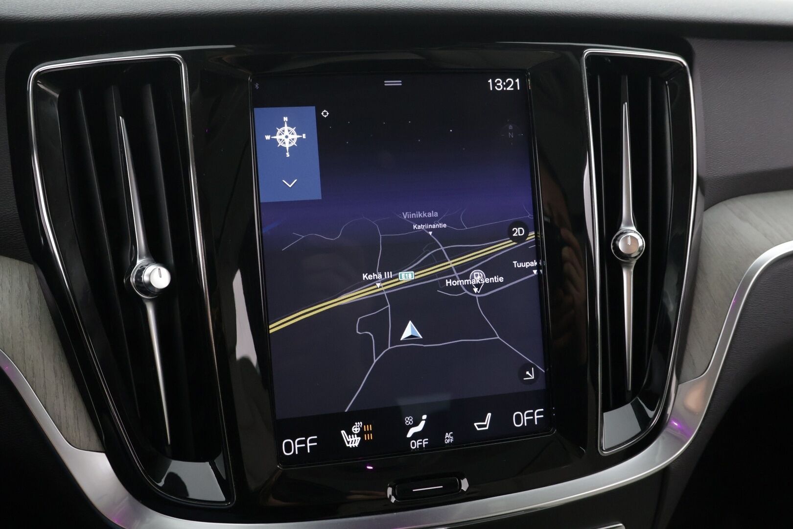 Volvo V60 2019 T8 TwE AWD Inscription aut. ** Panorama / Adapt.Vakkari / Webasto / Sporttinahat / Keyless / Koukku ** - Todella hyvät varusteet / Hyvin pidetty ja kattavasti huollettu! - HULLUT AVAJAISHULINAT KORKOTARJOUS 3,29 %