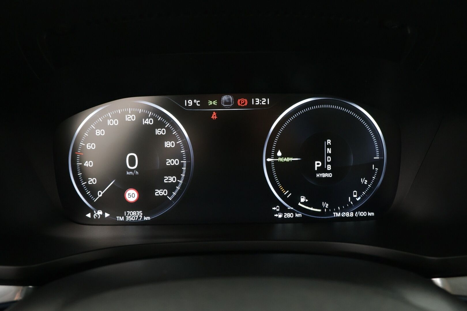 Volvo V60 2019 T8 TwE AWD Inscription aut. ** Panorama / Adapt.Vakkari / Webasto / Sporttinahat / Keyless / Koukku ** - Todella hyvät varusteet / Hyvin pidetty ja kattavasti huollettu! - HULLUT AVAJAISHULINAT KORKOTARJOUS 3,29 %