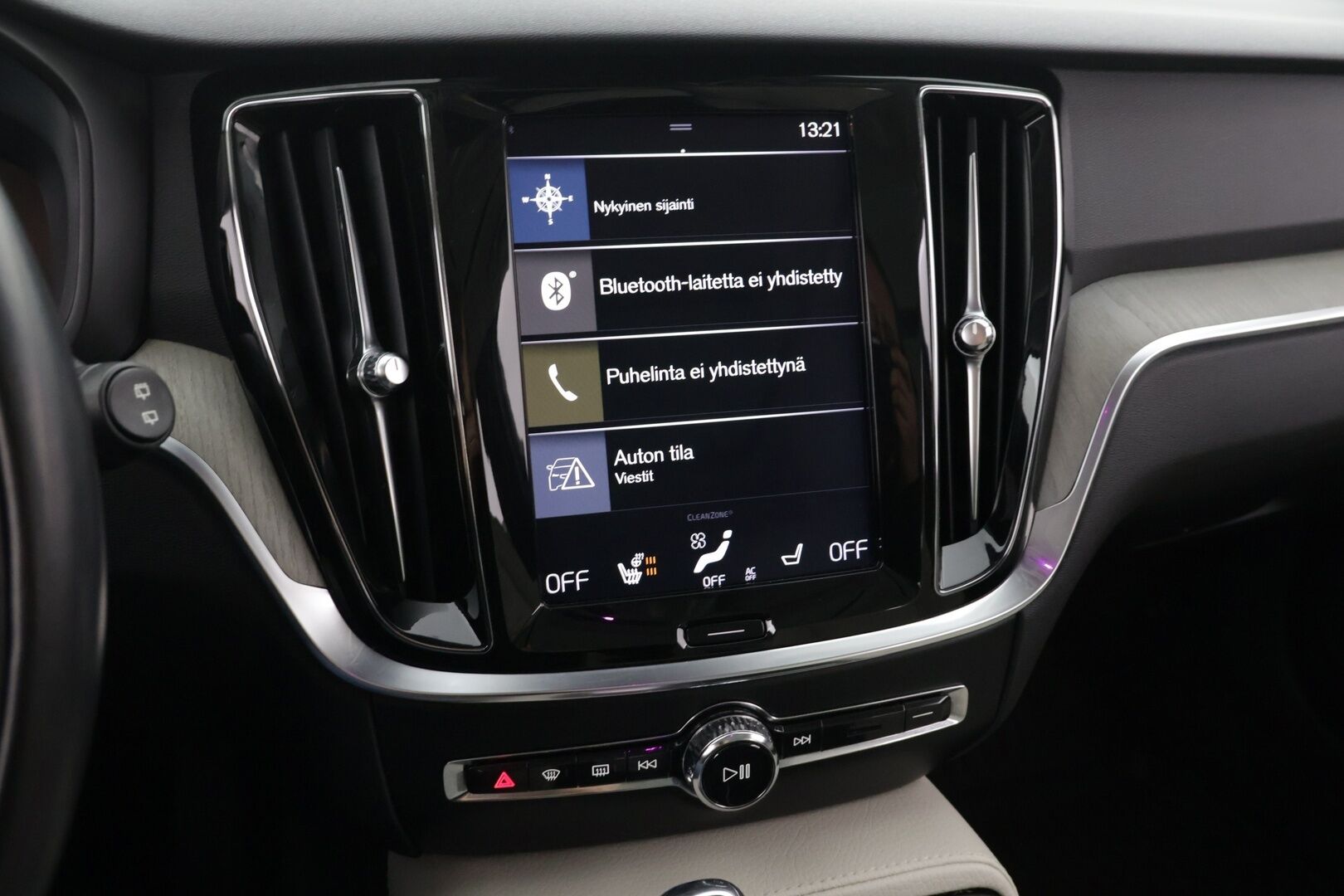 Volvo V60 2019 T8 TwE AWD Inscription aut. ** Panorama / Adapt.Vakkari / Webasto / Sporttinahat / Keyless / Koukku ** - Todella hyvät varusteet / Hyvin pidetty ja kattavasti huollettu! - HULLUT AVAJAISHULINAT KORKOTARJOUS 3,29 %