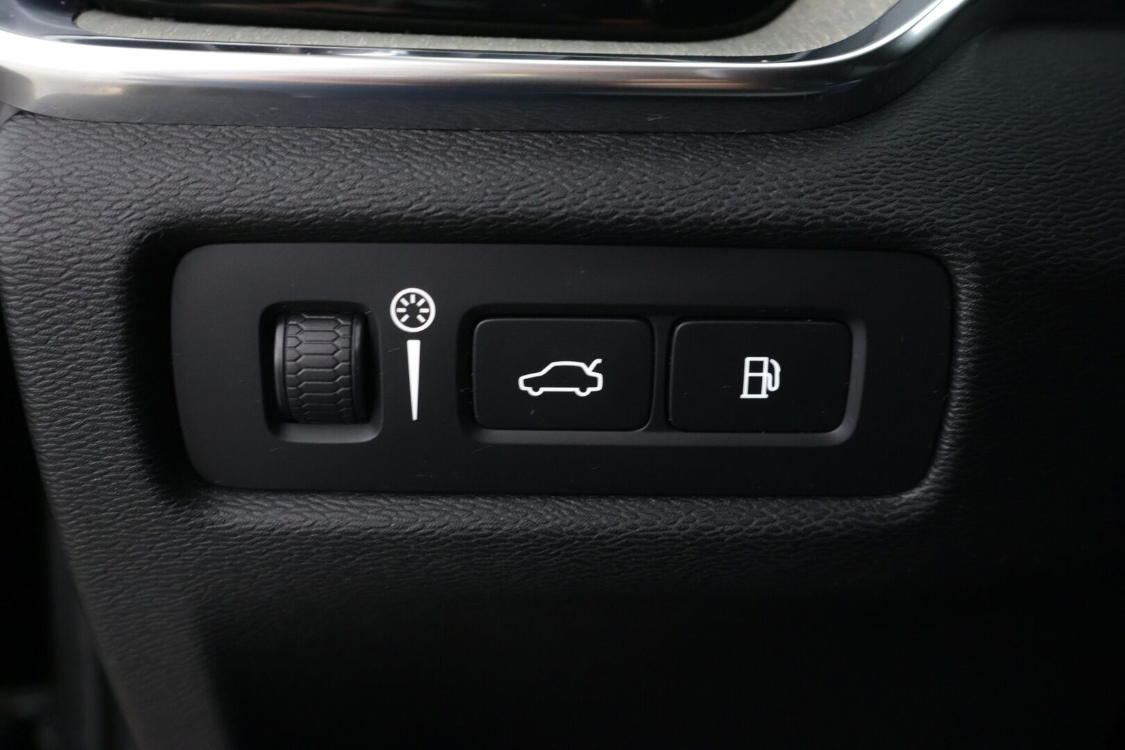 Volvo V60 2019 T8 TwE AWD Inscription aut. ** Panorama / Adapt.Vakkari / Webasto / Sporttinahat / Keyless / Koukku ** - Todella hyvät varusteet / Hyvin pidetty ja kattavasti huollettu! - HULLUT AVAJAISHULINAT KORKOTARJOUS 3,29 %