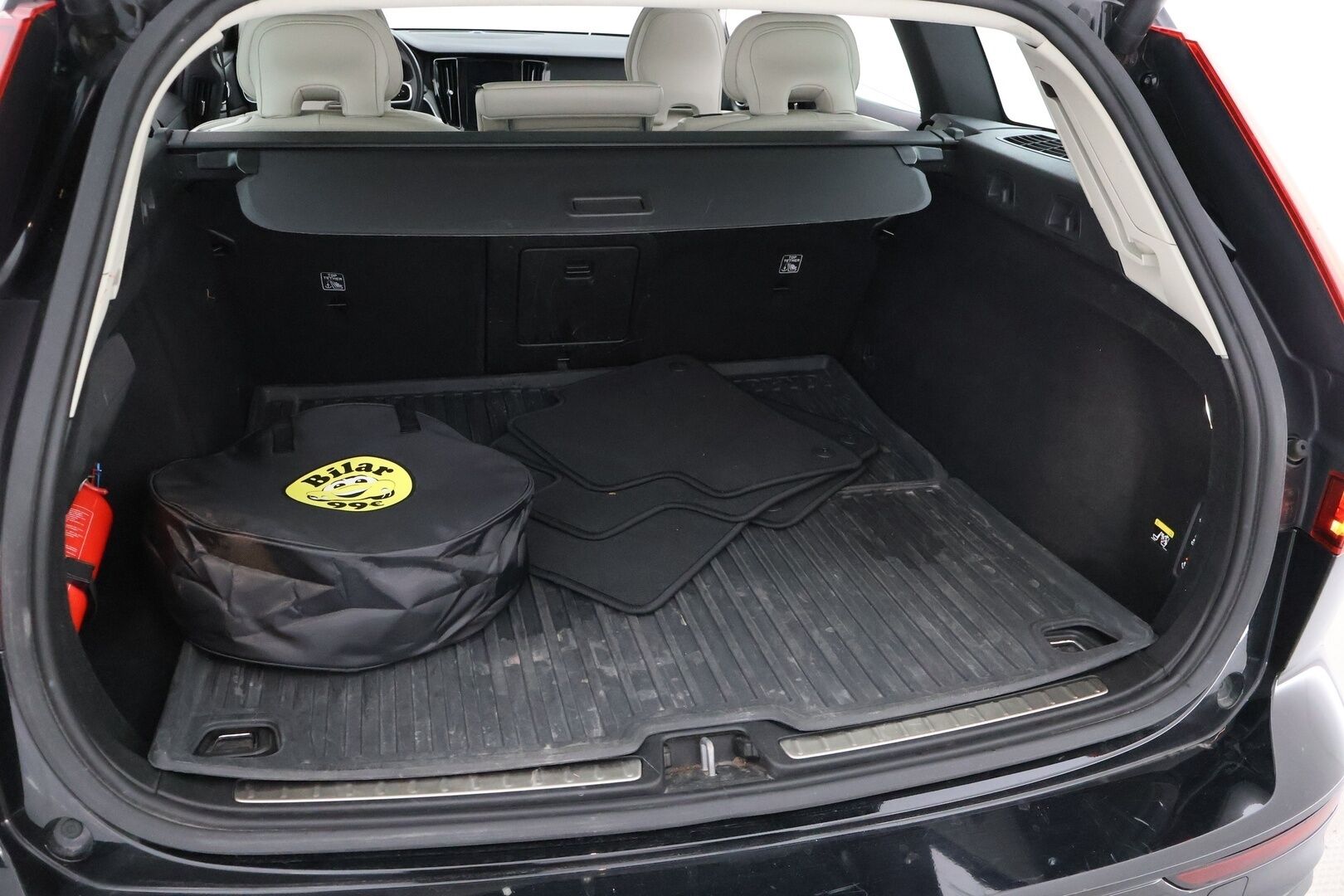 Volvo V60 2019 T8 TwE AWD Inscription aut. ** Panorama / Adapt.Vakkari / Webasto / Sporttinahat / Keyless / Koukku **