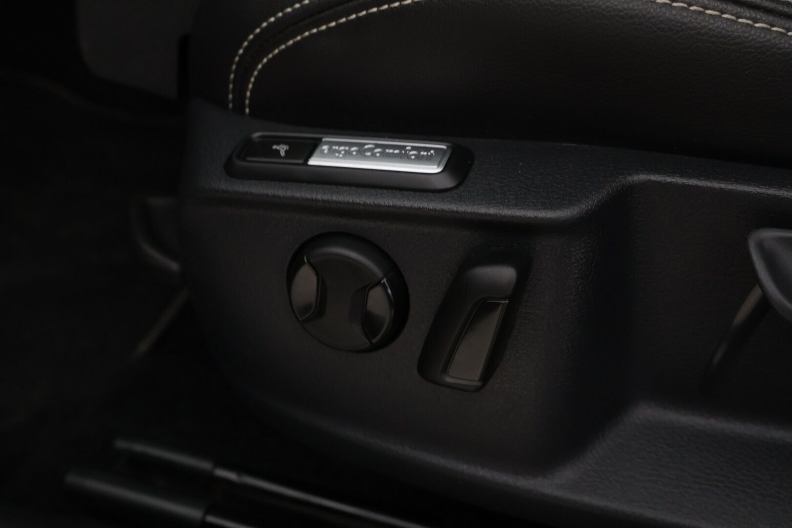 VOLKSWAGEN PASSAT 2020 Variant GTE Plug-In Hybrid DSG-aut. * Adapt.Vakkari / Kaistavahti / Navi / Apple&Android / P.Kamera / ergoComfort / LED *