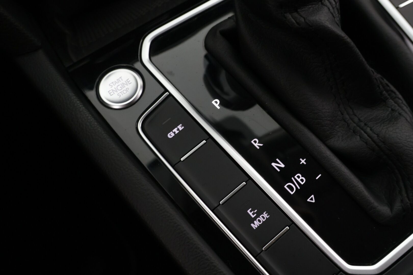 VOLKSWAGEN PASSAT 2020 Variant GTE Plug-In Hybrid DSG-aut. * Adapt.Vakkari / Kaistavahti / Navi / Apple&Android / P.Kamera / ergoComfort / LED *