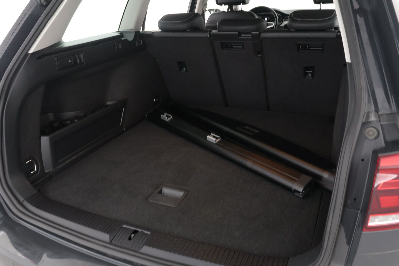 VOLKSWAGEN PASSAT 2020 Variant GTE Plug-In Hybrid DSG-aut. * Adapt.Vakkari / Kaistavahti / Navi / Apple&Android / P.Kamera / ergoComfort / LED *