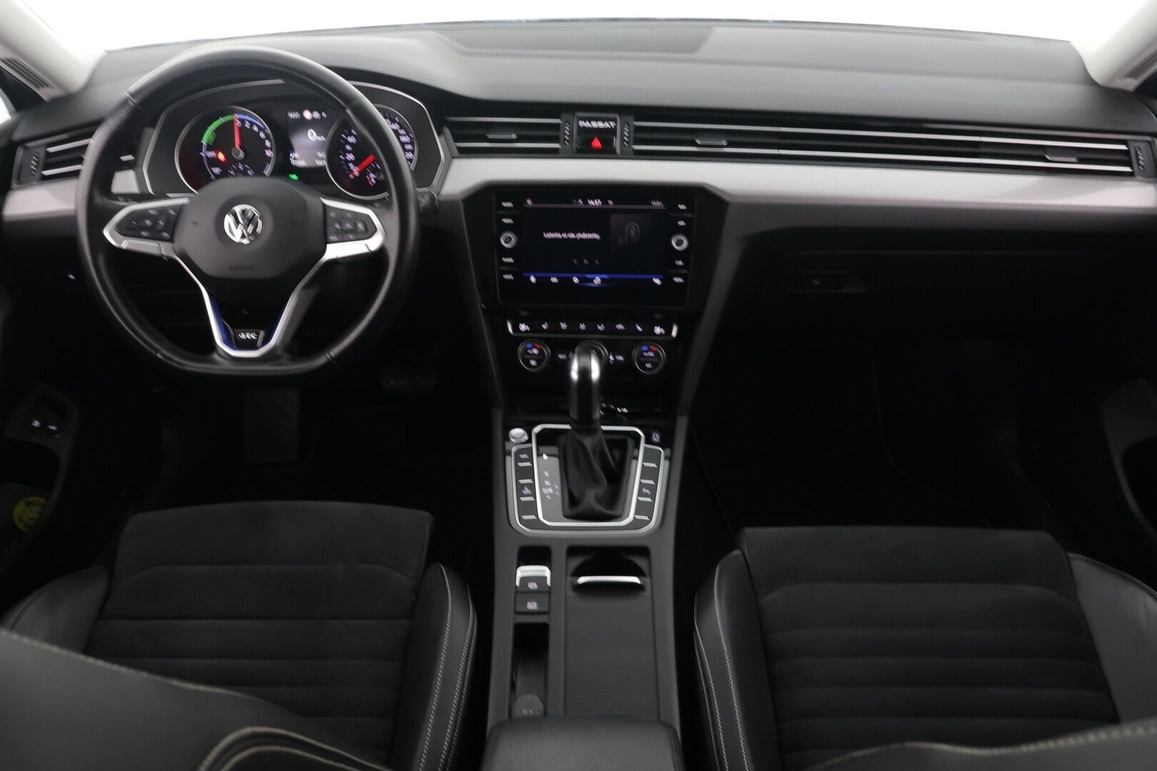 VOLKSWAGEN PASSAT 2020 Variant GTE Plug-In Hybrid DSG-aut. * Adapt.Vakkari / Kaistavahti / Navi / Apple&Android / P.Kamera / ergoComfort / LED *