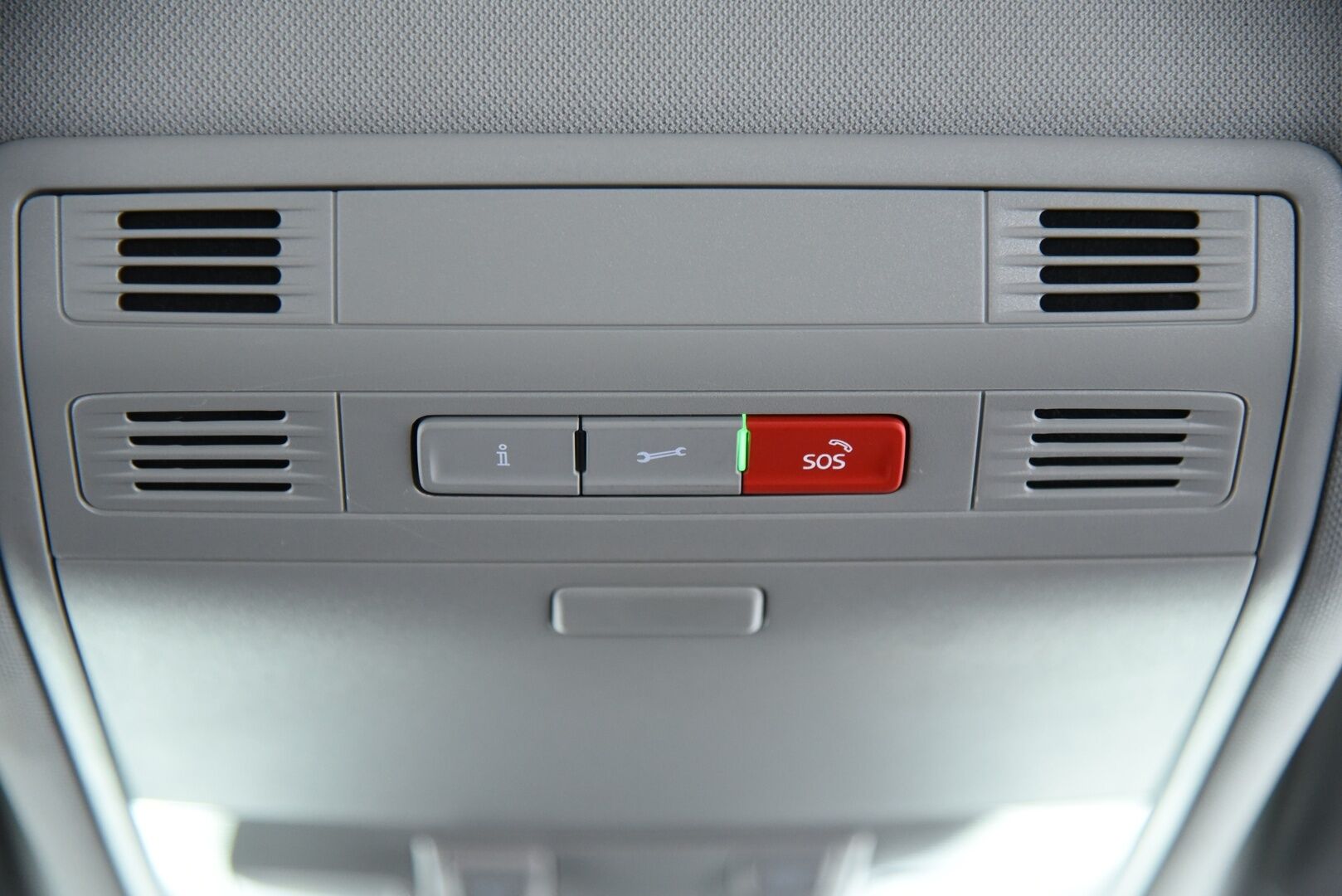 VOLKSWAGEN TIGUAN 2020 2,0TSI Comfortline 140kW 4Motion Aut. / Adapt.vak / Webasto / P-kamera / Vetokoukku / Apple Carplay / AndroidAuto / - / Huikeat varusteet / 2x hyvät renkaat / Seuraava katsastus vasta 3/2027 /