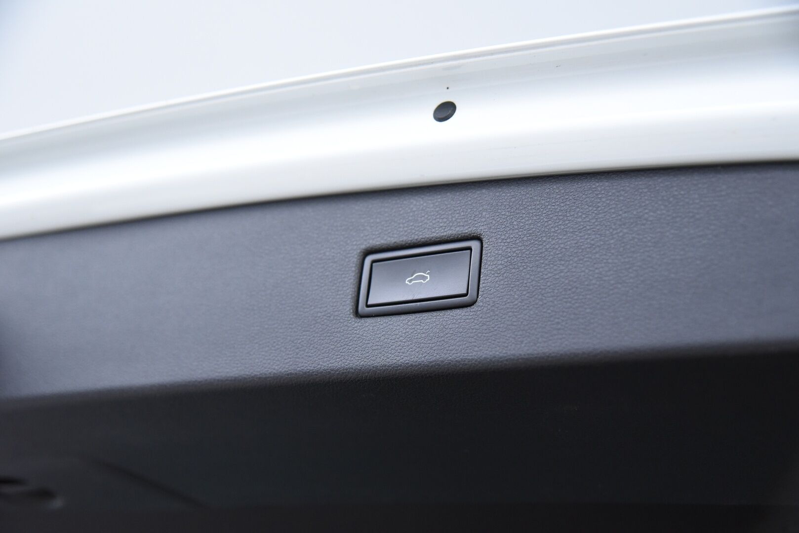 VOLKSWAGEN TIGUAN 2020 2,0TSI Comfortline 140kW 4Motion Aut. / Adapt.vak / Webasto / P-kamera / Vetokoukku / Apple Carplay / AndroidAuto / - / Huikeat varusteet / 2x hyvät renkaat / Seuraava katsastus vasta 3/2027 /