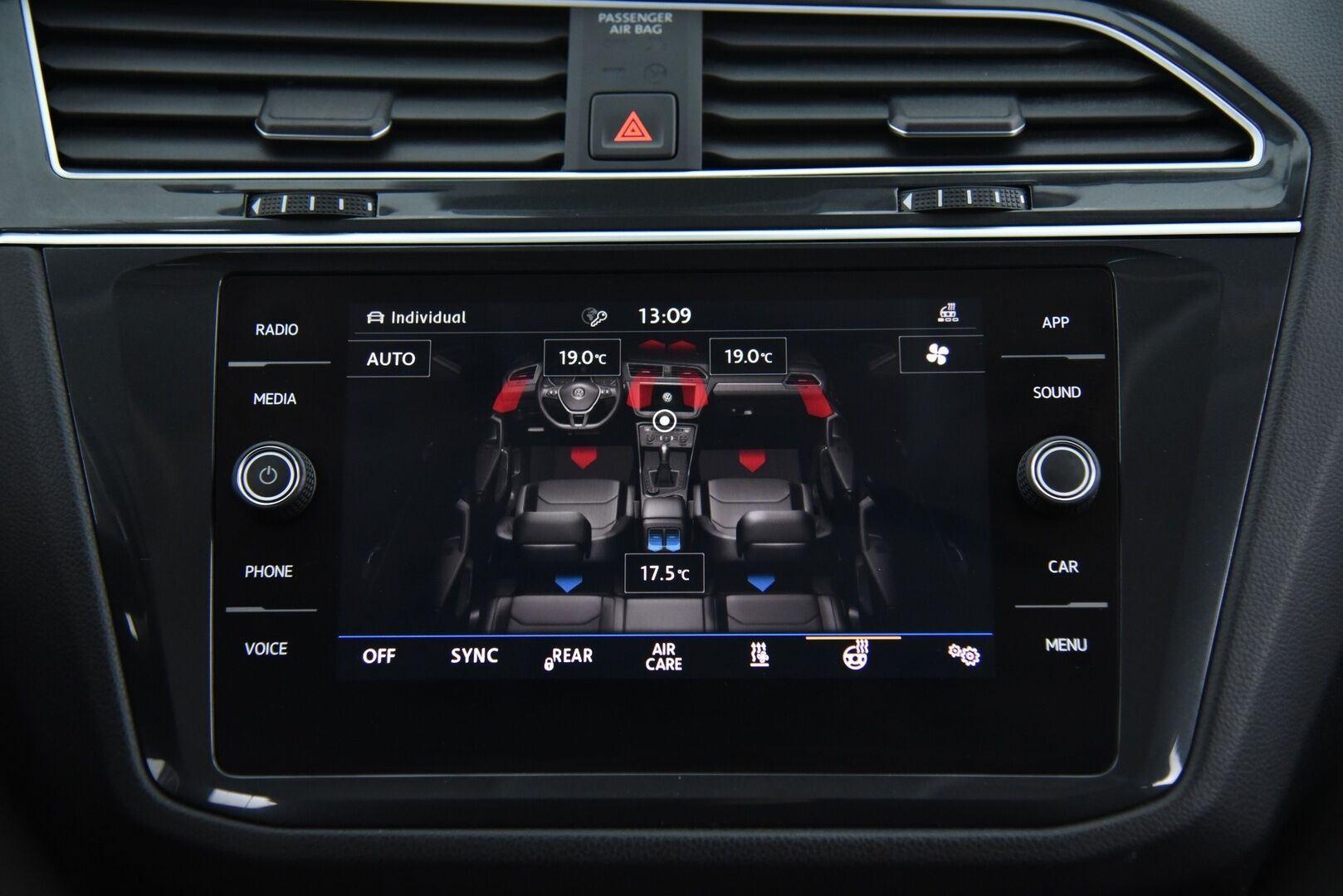VOLKSWAGEN TIGUAN 2020 2,0TSI Comfortline 140kW 4Motion Aut. / Adapt.vak / Webasto / P-kamera / Vetokoukku / Apple Carplay / AndroidAuto / - / Huikeat varusteet / 2x hyvät renkaat / Seuraava katsastus vasta 3/2027 /