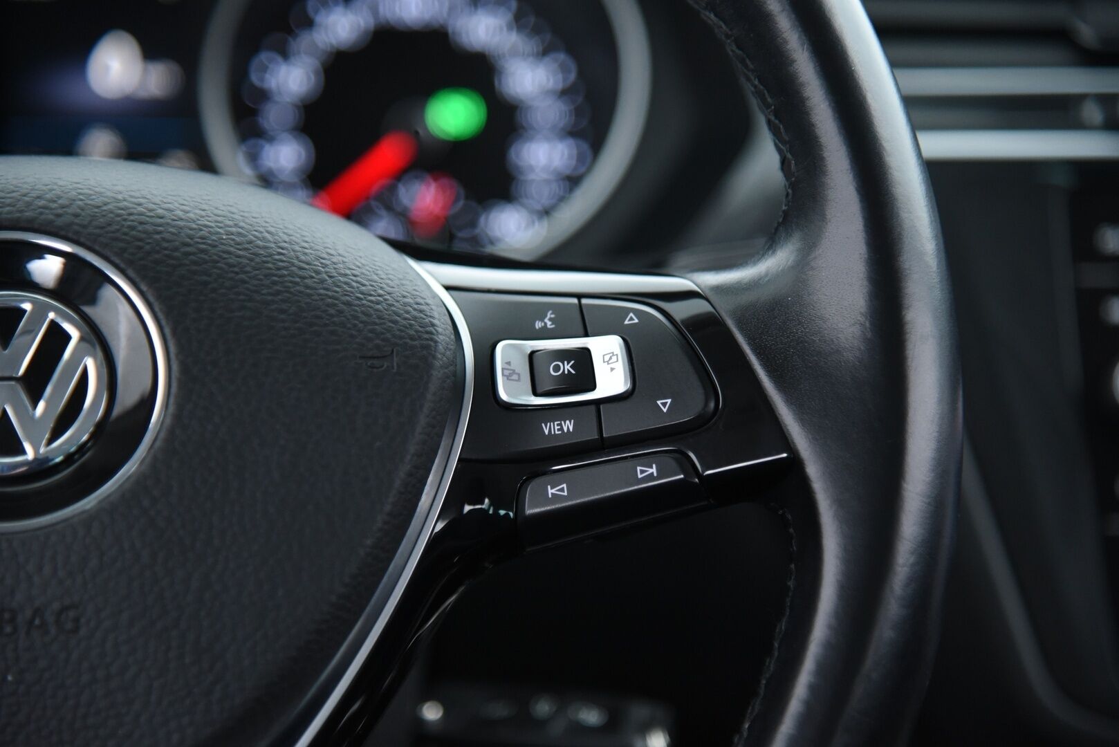 VOLKSWAGEN TIGUAN 2020 2,0TSI Comfortline 140kW 4Motion Aut. / Adapt.vak / Webasto / P-kamera / Vetokoukku / Apple Carplay / AndroidAuto / - / Huikeat varusteet / 2x hyvät renkaat / Seuraava katsastus vasta 3/2027 /