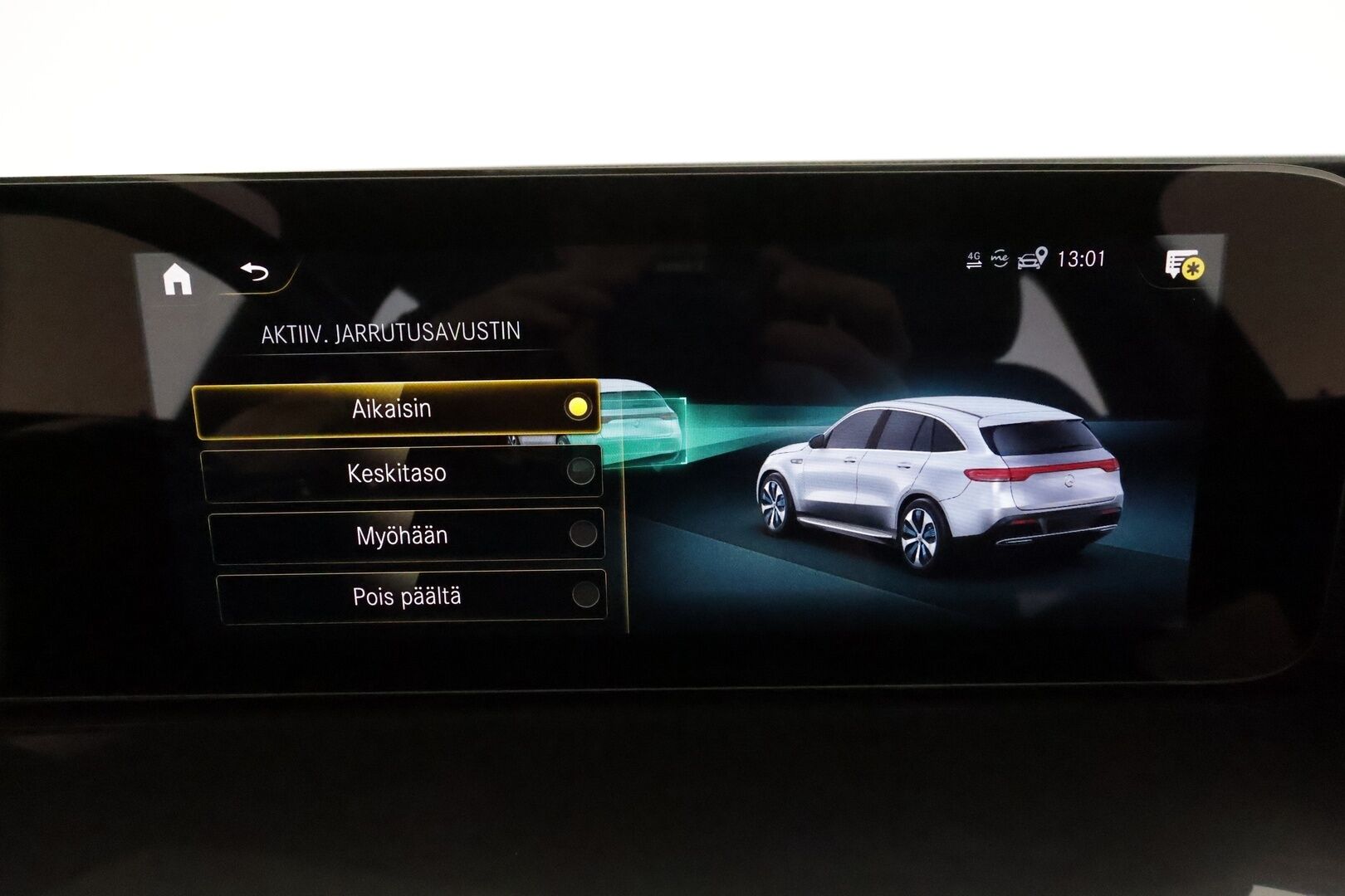 Mercedes-Benz EQC 2022 400 4MATIC Business AMG **Lasikattoluukku / Distronic+ / LED-valot / 360° / Sporttipenkit Muistilla / HUD / Widescreen** - 3,99 % KORKOTARJOUS TÄHÄN AUTOON - **HUIPPU KAMOILLA**