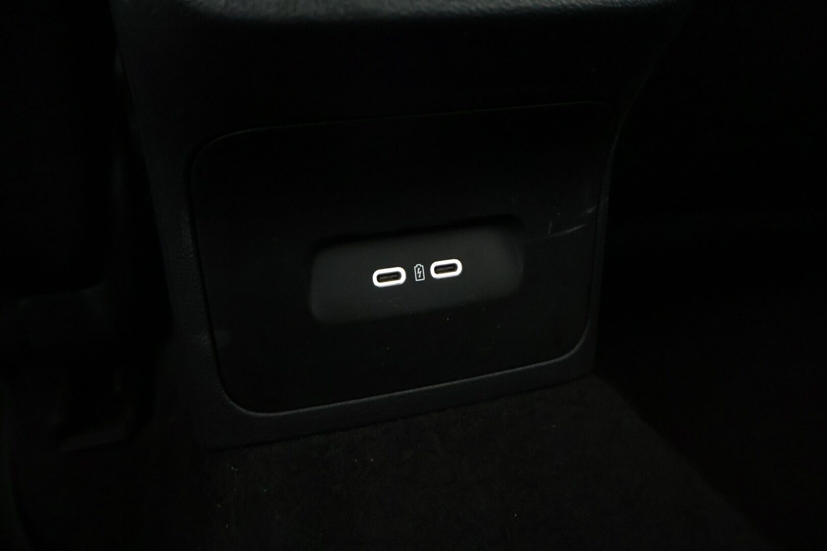 Skoda Octavia 2024 Combi 1.4 TSI PHEV Ambition iV DSG Autom. * SoH 98% / Vakkari / Digimittaristo / Ratinlämmitin / KeyLess / Ambient* - *2x Renkaat / Merkkihuollettu / Lämmitettävä tuulilasi / Suomi-auto* - HULLUT AVAJAISHULINAT KORKOTARJOUS 3,29 %