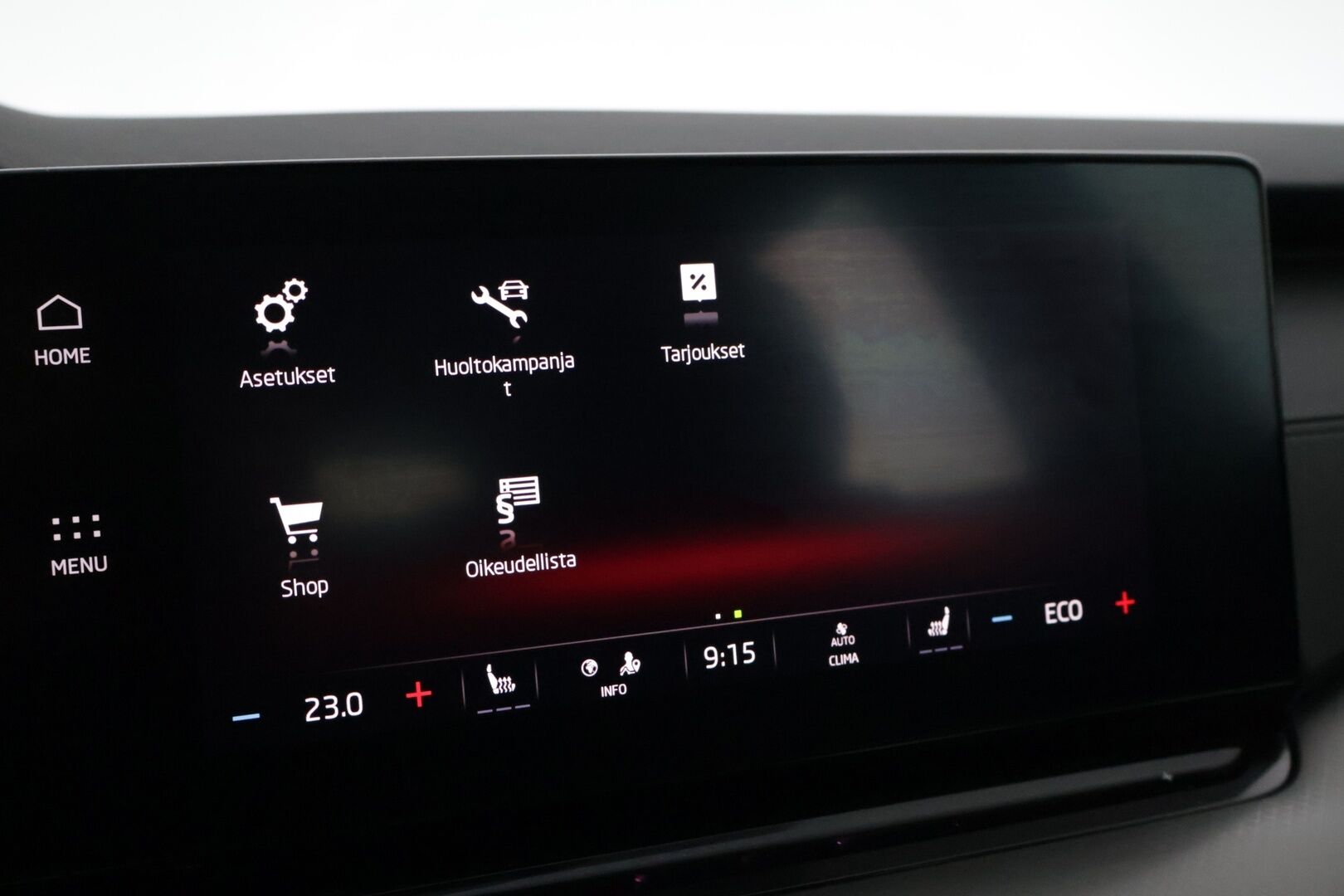 Skoda Octavia 2024 Combi 1.4 TSI PHEV Ambition iV DSG Autom. * SoH 98% / Vakkari / Digimittaristo / Ratinlämmitin / KeyLess / Ambient* - *2x Renkaat / Merkkihuollettu / Lämmitettävä tuulilasi / Suomi-auto* - HULLUT AVAJAISHULINAT KORKOTARJOUS 3,29 %