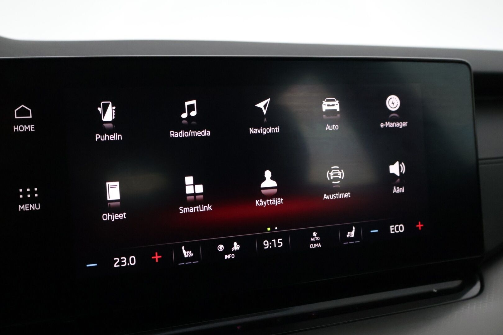 Skoda Octavia 2024 Combi 1.4 TSI PHEV Ambition iV DSG Autom. * SoH 98% / Vakkari / Digimittaristo / Ratinlämmitin / KeyLess / Ambient* - *2x Renkaat / Merkkihuollettu / Lämmitettävä tuulilasi / Suomi-auto* - HULLUT AVAJAISHULINAT KORKOTARJOUS 3,29 %