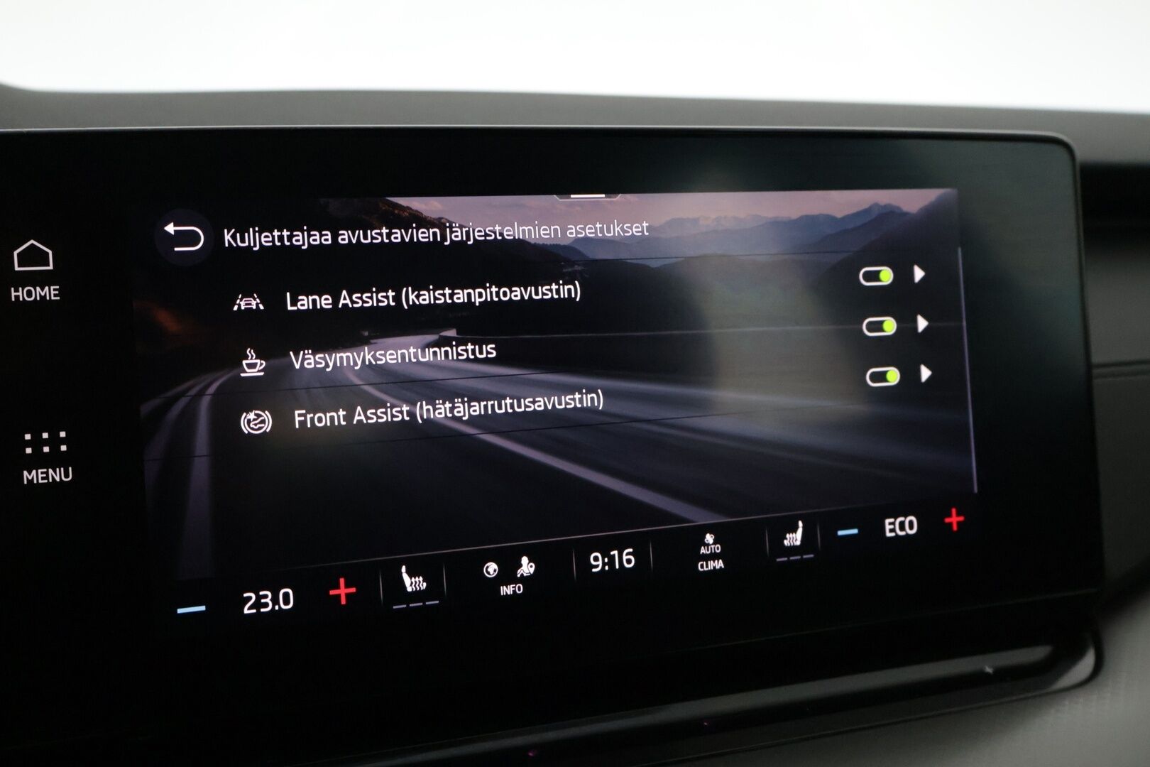 Skoda Octavia 2024 Combi 1.4 TSI PHEV Ambition iV DSG Autom. * SoH 98% / Vakkari / Digimittaristo / Ratinlämmitin / KeyLess / Ambient* - *2x Renkaat / Merkkihuollettu / Lämmitettävä tuulilasi / Suomi-auto* - HULLUT AVAJAISHULINAT KORKOTARJOUS 3,29 %