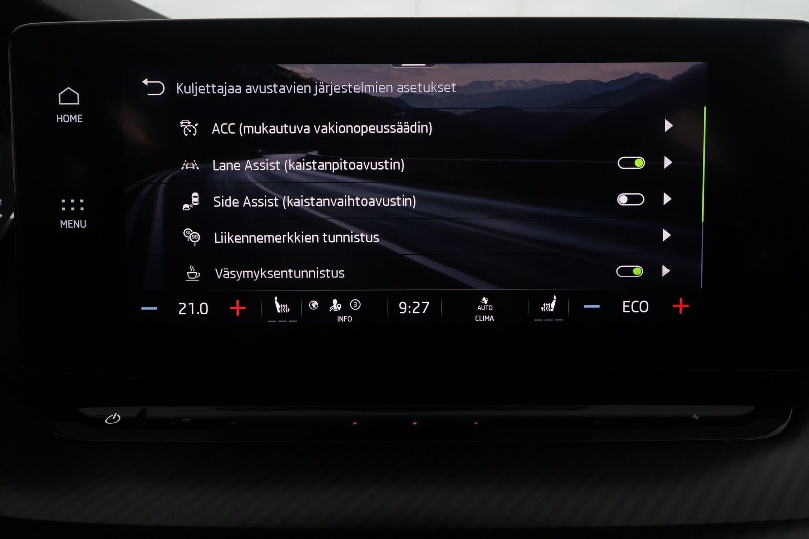 Skoda Octavia 2024 1.4 TSI PHEV Combi RS iV DSG Autom. - Suomi-auto | HUD | Webasto | ACC | Matrix-LED | Kamera | Digimittaristo | Kaistavahti | Navi | Keyless | Ratinlämmitys | 2x Latauskaapelit | Kahdet Skodan vanteet | Merkkihuollettu | Juuri huollettu! - KORKO VAIN 3,99 %