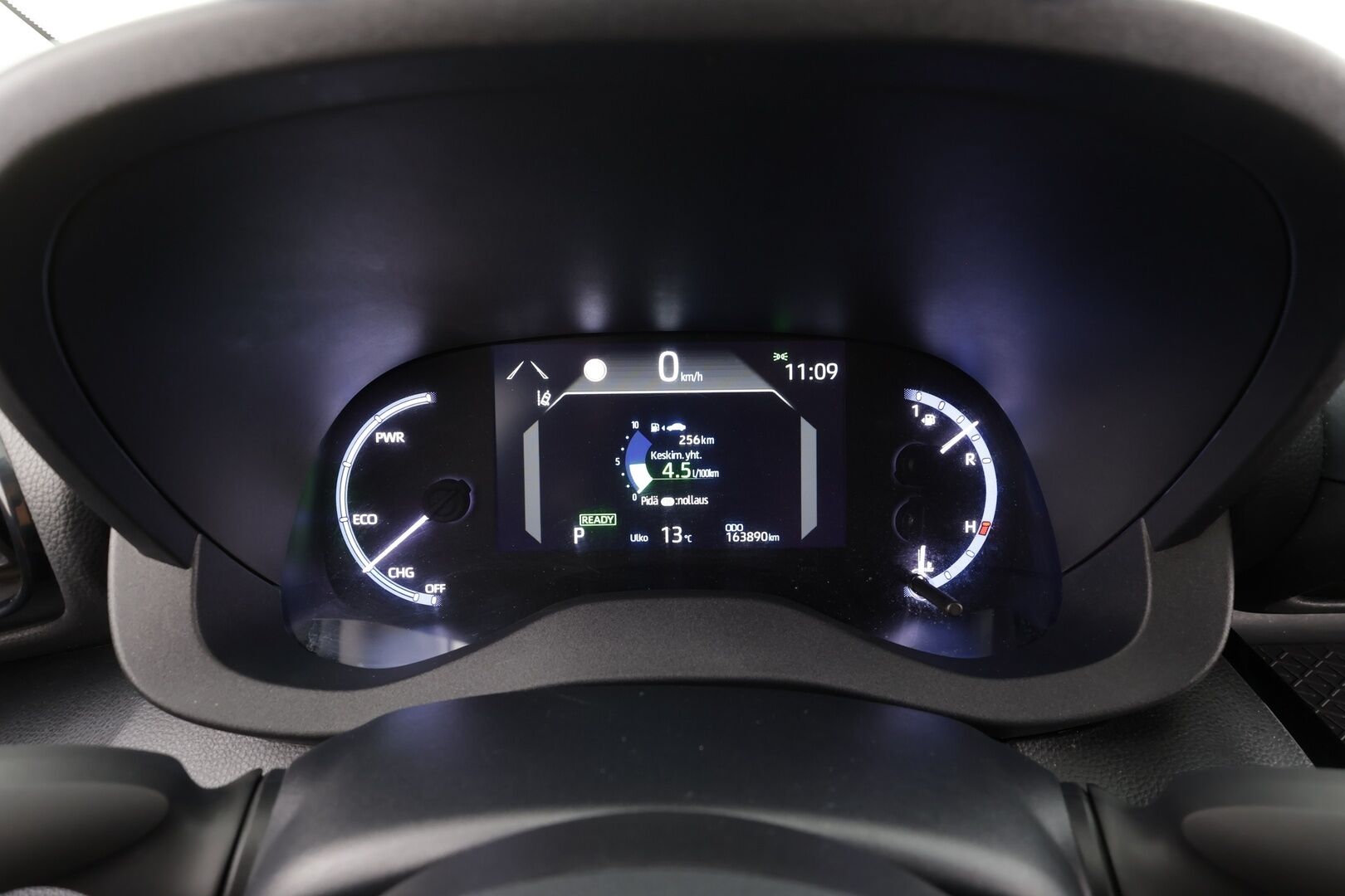 Toyota Yaris Cross 2023 1,5 Hybrid Active Business - | ACC | P.kamera | LTA | RSA | Keyless | LED | Apple & Android | Lämm. ratti | Aut. pitkät | Merkkihuollot | 1-om suomiauto | 2x renkaat aluin | ALV |