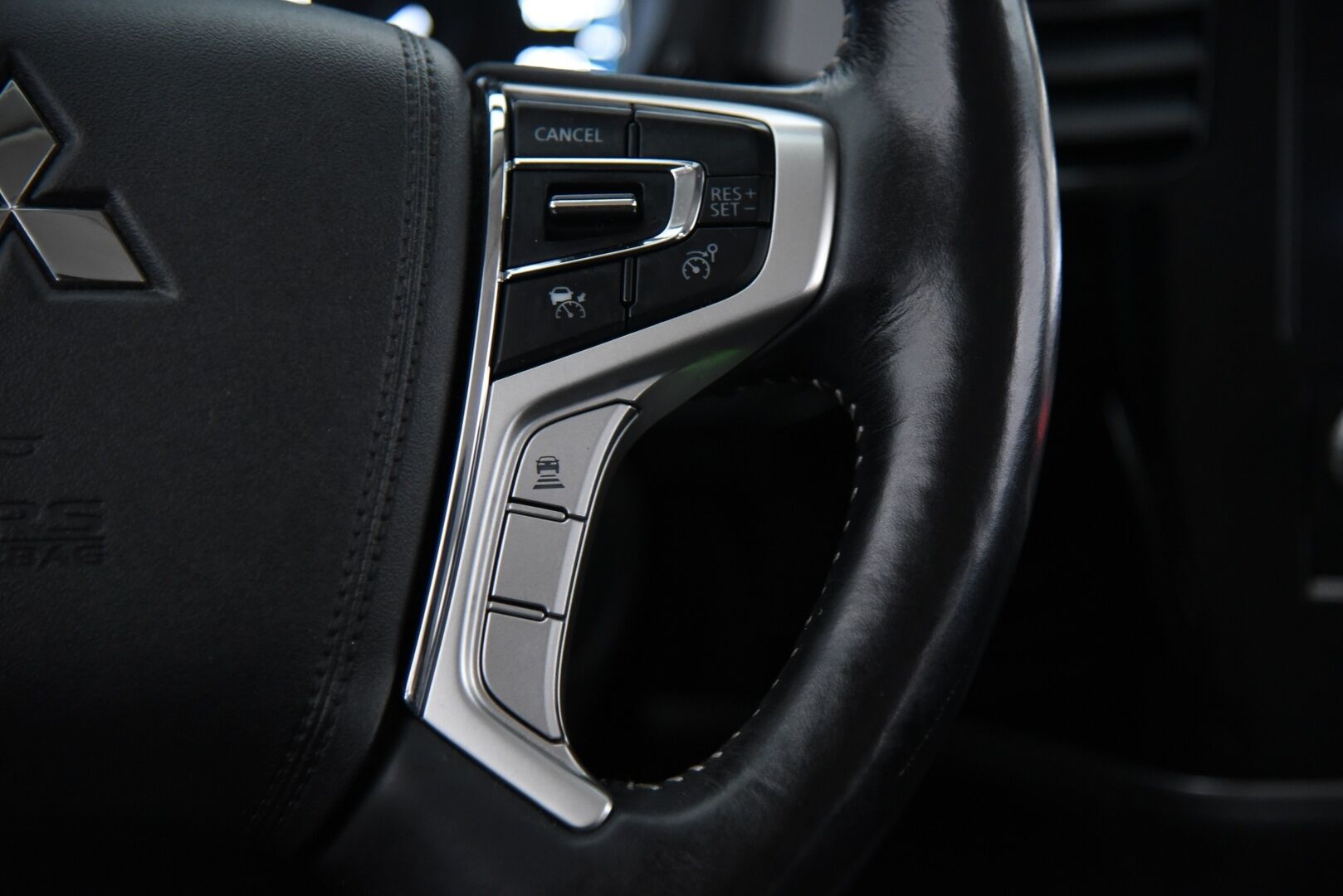 MITSUBISHI OUTLANDER PHEV 2020 Active PHEV 4WD 5P * Koukku / Adapt. vak / P-kamera / Keyless - Remote Climate Control / LED / 