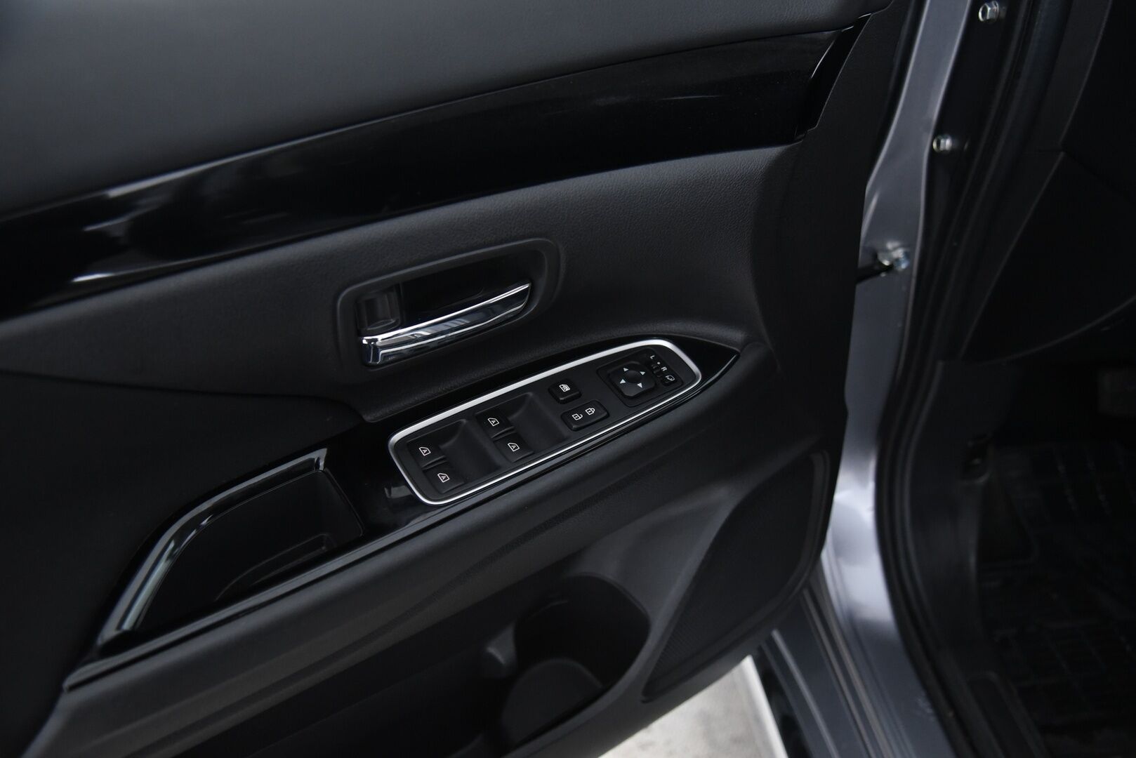 MITSUBISHI OUTLANDER PHEV 2020 Active PHEV 4WD 5P * Koukku / Adapt. vak / P-kamera / Keyless - Remote Climate Control / LED / 