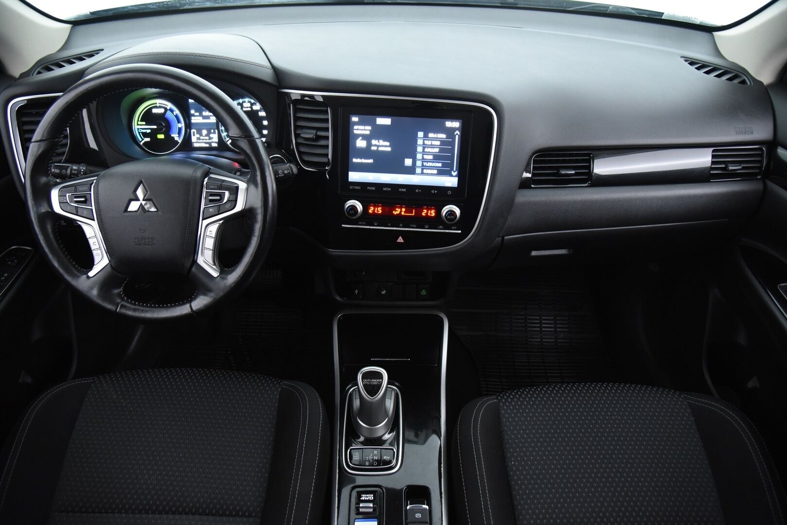 MITSUBISHI OUTLANDER PHEV 2020 Active PHEV 4WD 5P * Koukku / Adapt. vak / P-kamera / Keyless - Remote Climate Control / LED / 