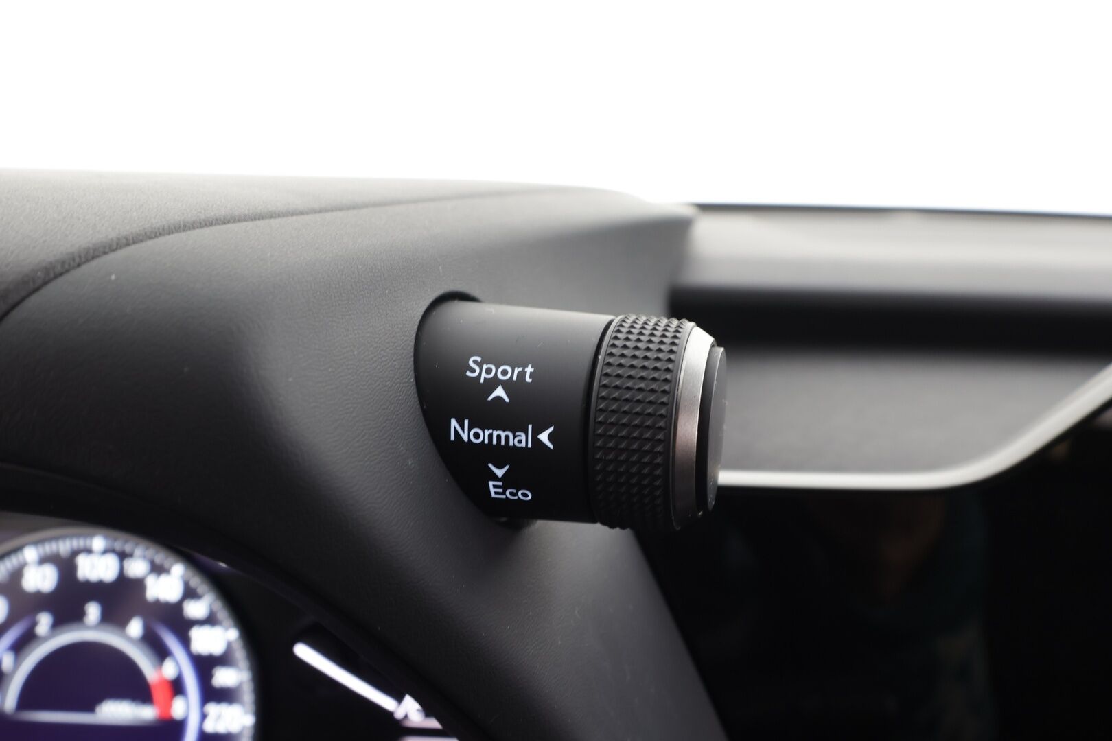 Lexus UX 2023 250h F SPORT Design * Adapt.Vakkari / Peruutuskamera / Nahkasisusta / LED / KeylessGo / Sähköluukku / Supervarusteet - Kahdet renkaat aluvanteilla