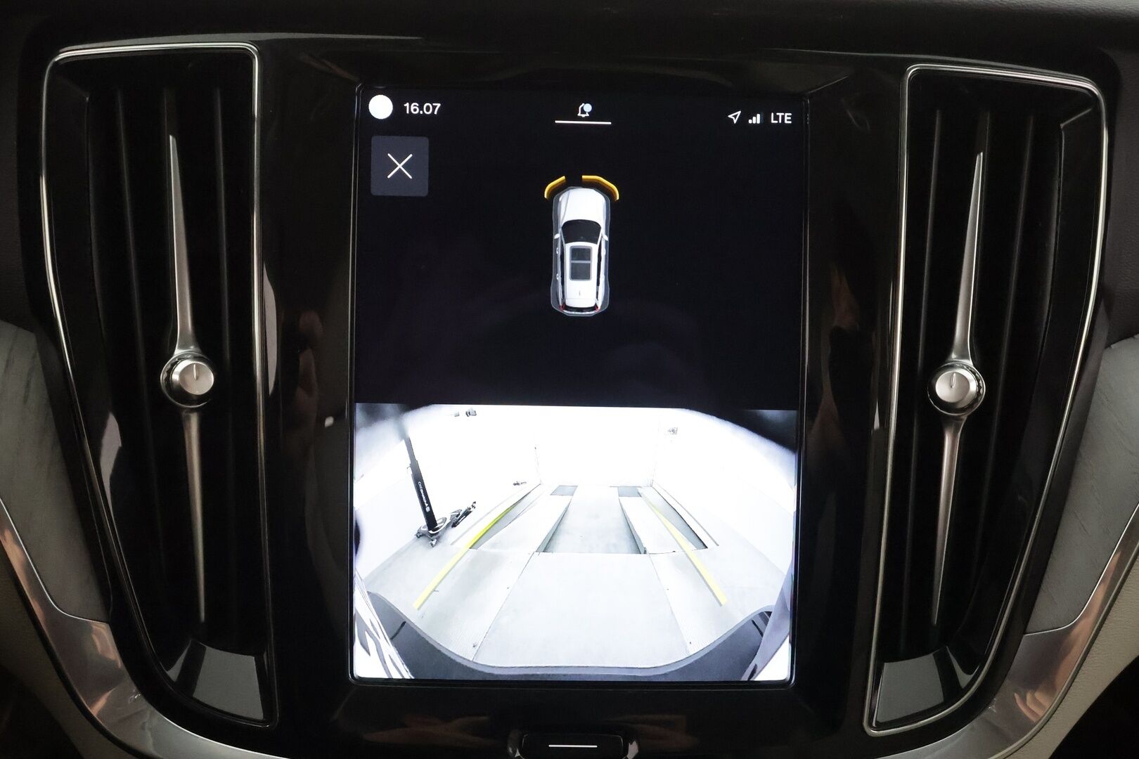 Volvo V60 2024 T6 AWD Long Range Plus Dark aut - Suomi-auto | ACC | H&K | Muistipenkit | Full-LED | BLIS | Sporttinahat | Keyless | Facelift | Kahdet renkaat aluvanteilla | Merkkihuollettu