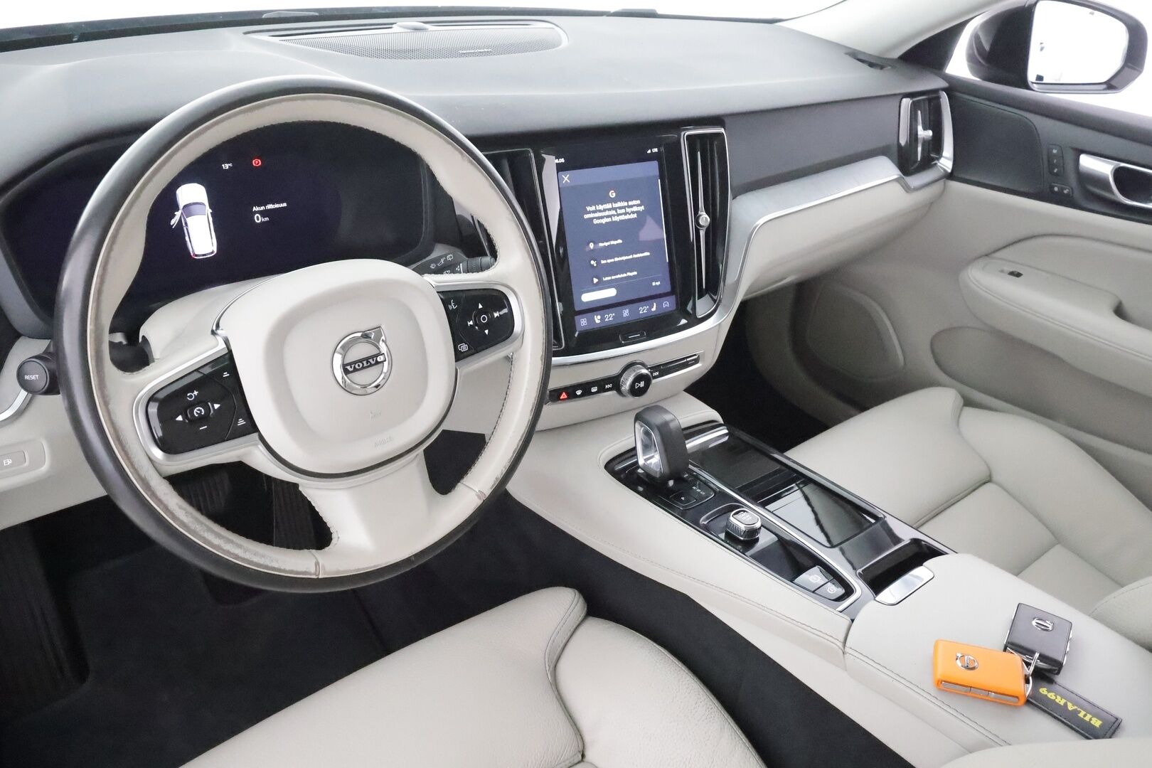 Volvo V60 2024 T6 AWD Long Range Plus Dark aut - Suomi-auto | ACC | H&K | Muistipenkit | Full-LED | BLIS | Sporttinahat | Keyless | Facelift | Kahdet renkaat aluvanteilla | Merkkihuollettu