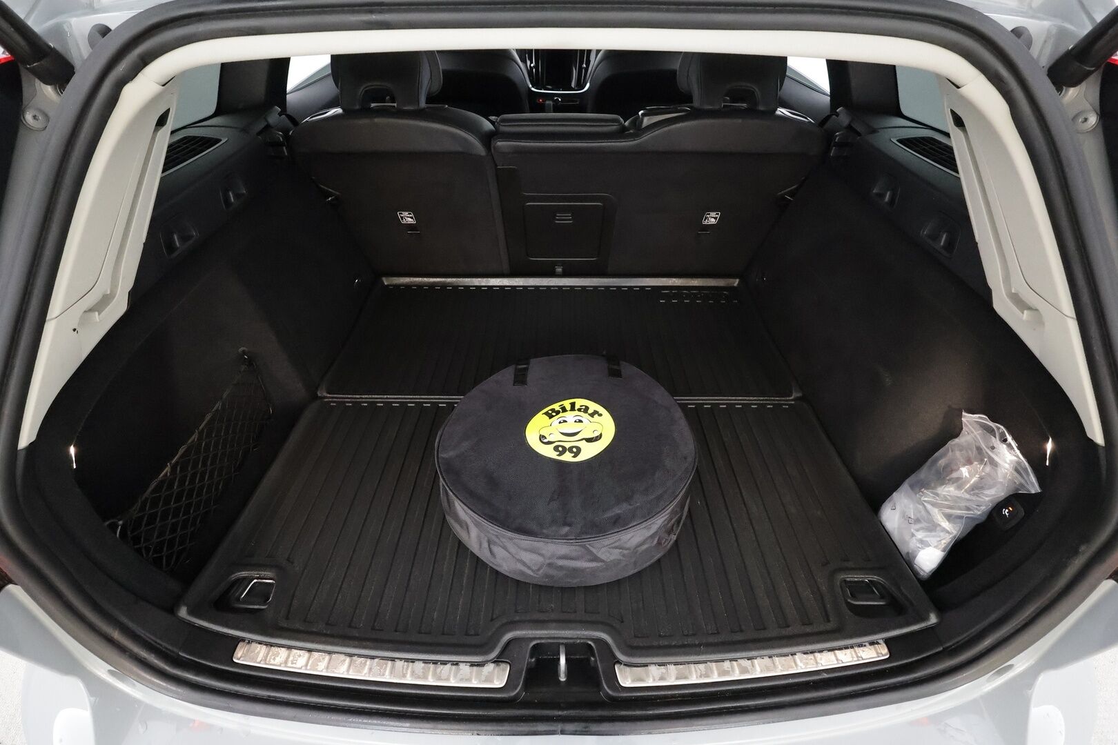 Volvo V60 2024 T6 AWD Long Range Plus Dark aut * Koukku / ACC / Full-LED / P.Kamera / Sportnahat Muistilla / Kaistavahti / Keyless * - *1-om Suomi-auto / 2x Latauskaapelit / Kahdet renkaat*